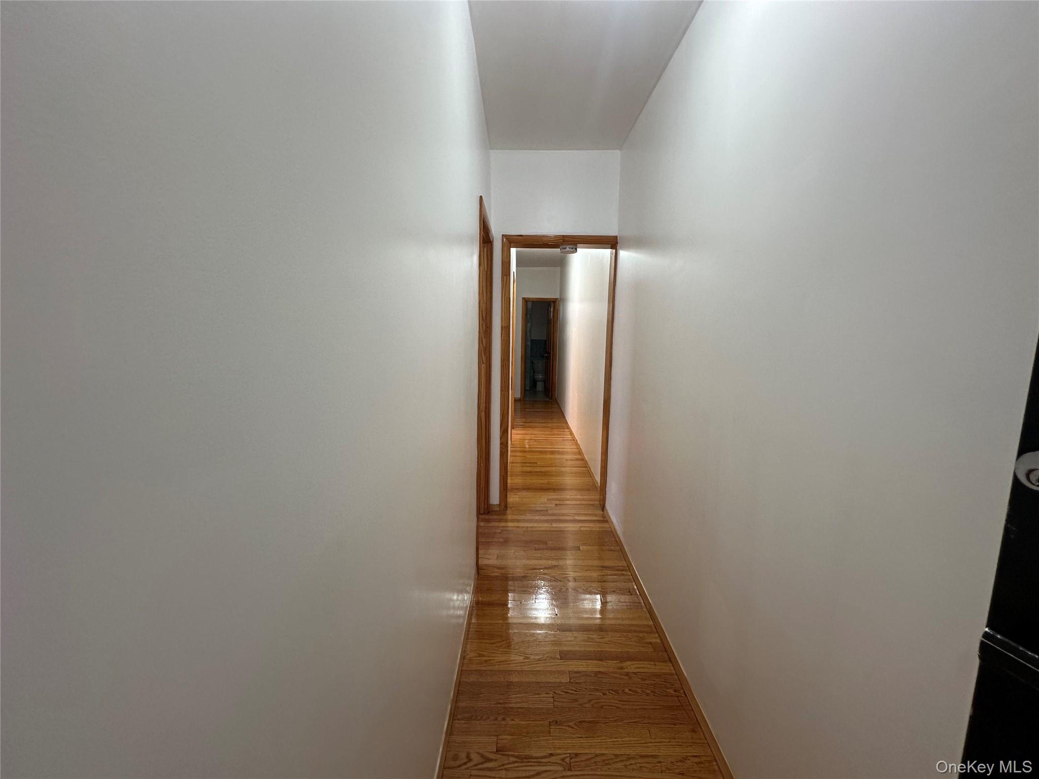 #5 photo, 76-09 Roosevelt Avenue, クイーンズ区 Jackson Heights , NY 11372