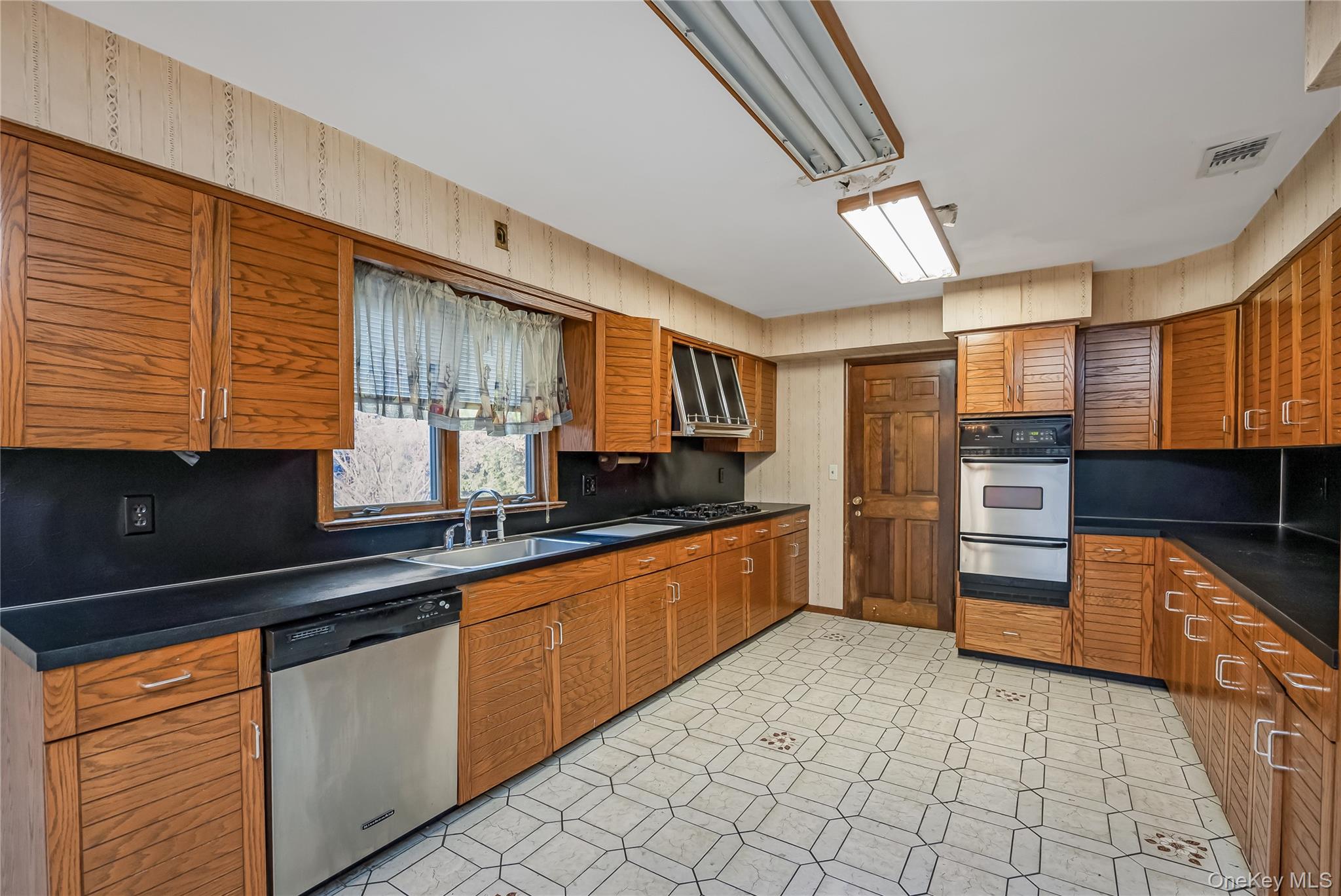 #12 photo, 1 Wunaquit Drive, 长岛 Bayville , NY 11709