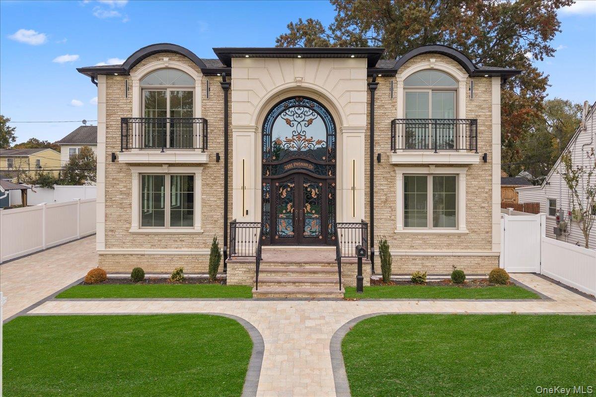 #1 photo, 2481 Putnam Drive, ナッソー郡 East Meadow , NY 11554