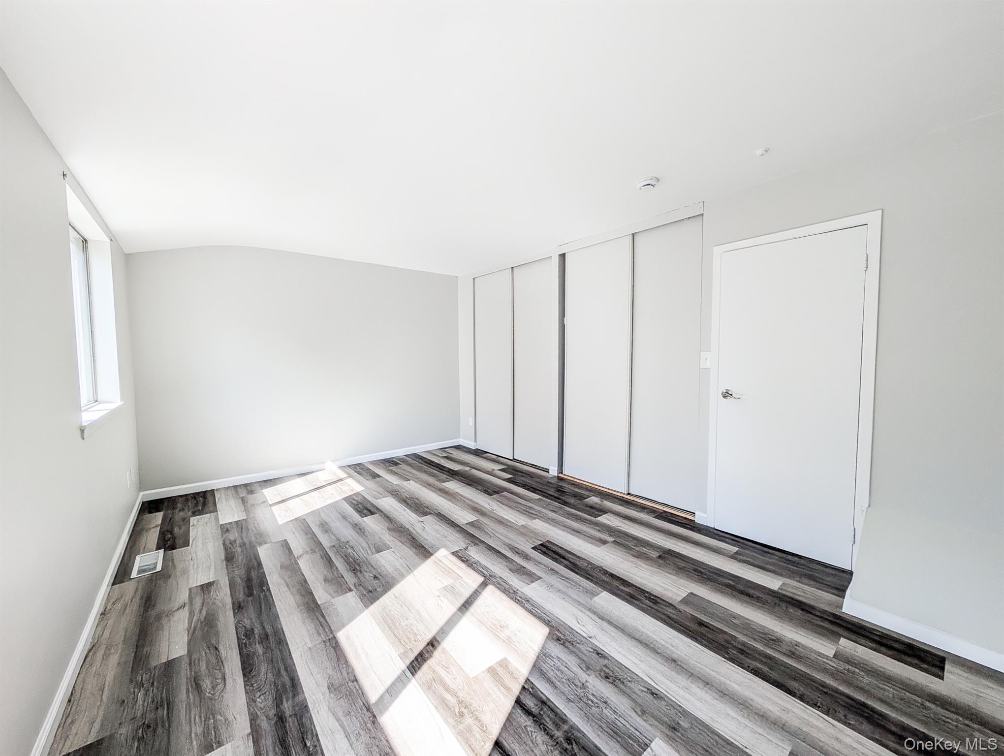 #12 photo, 136 Hill Crescent, サフォーク郡 Calverton , NY 11933