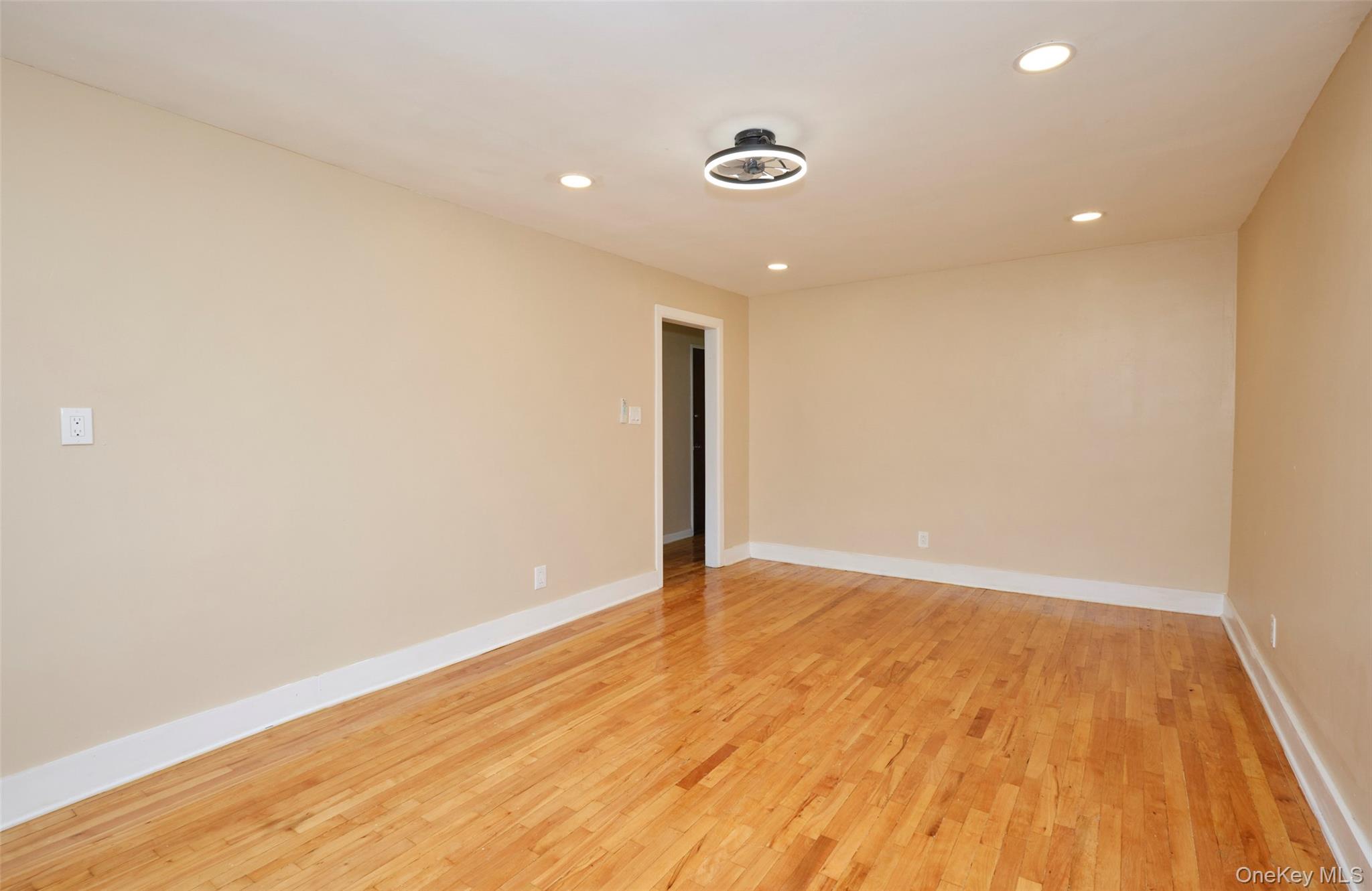 #12 photo, 724 E 96th Street, Бруклин ‖ Brooklyn , NY 11236