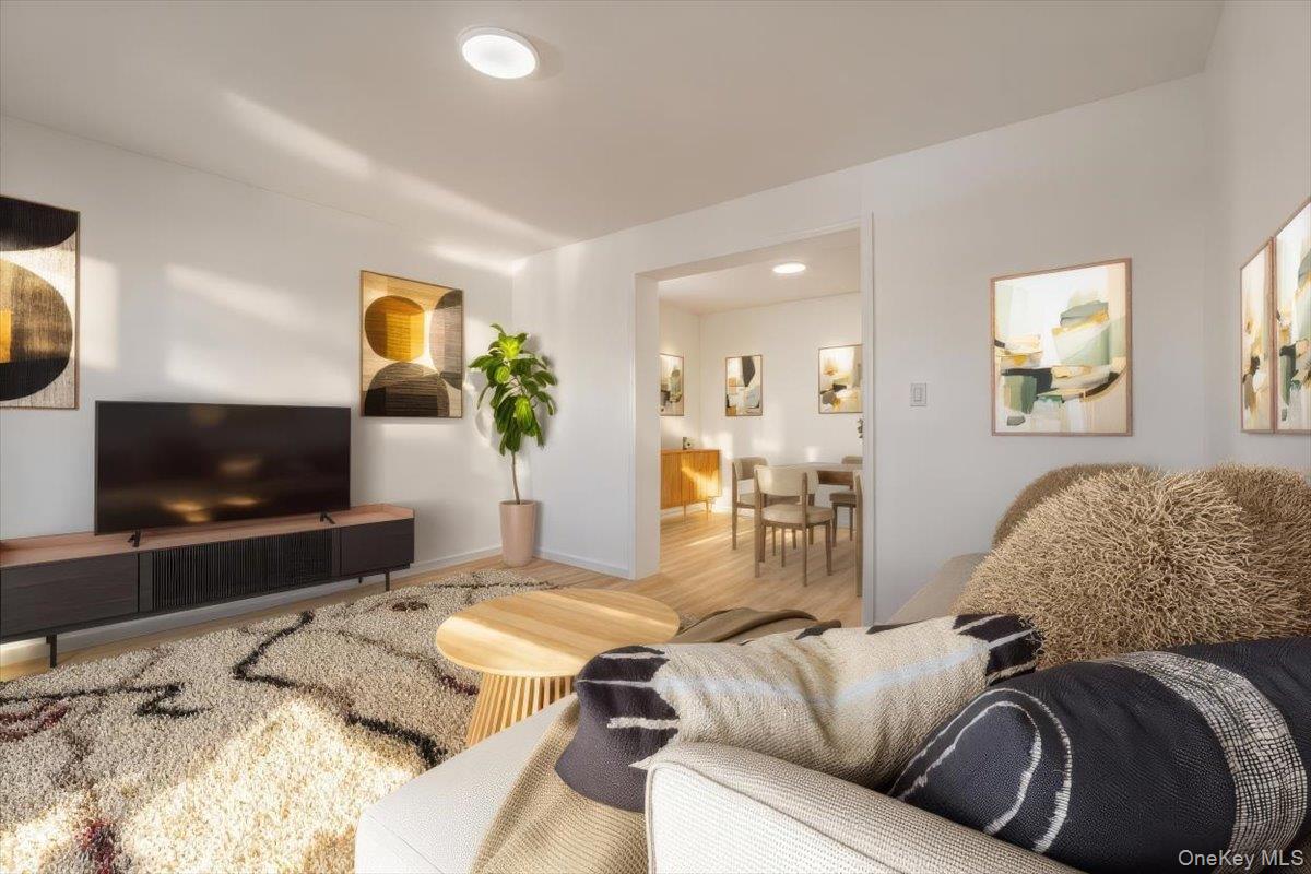 #4 photo, 9524 112th Street, Richmond Hill , NY 11419