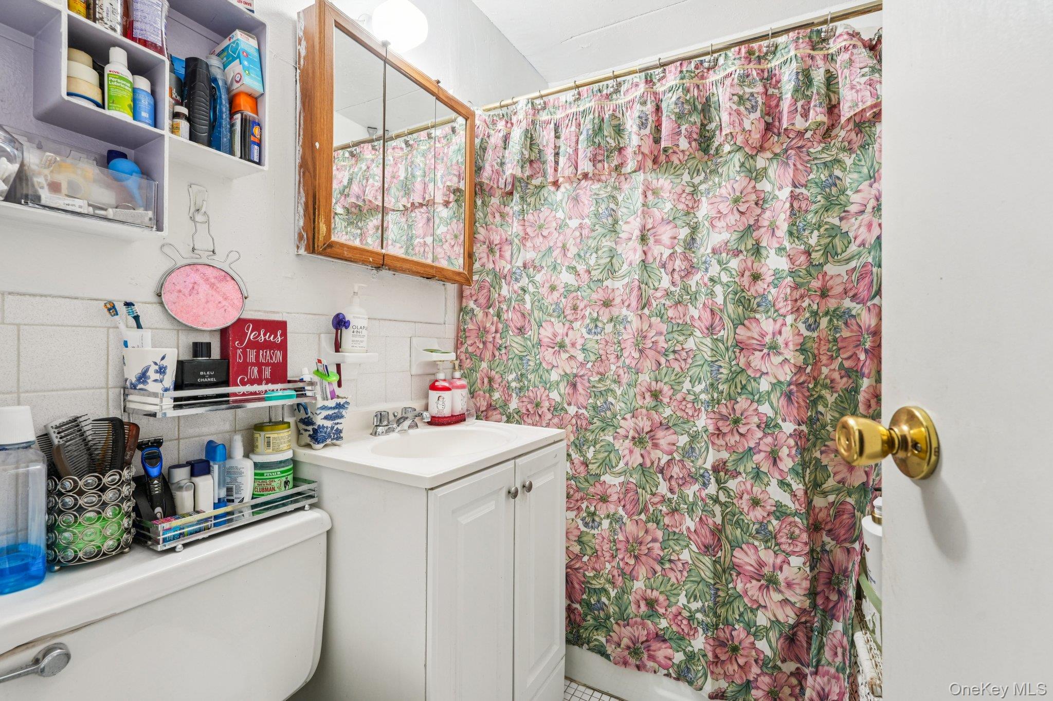 #17 photo, 2035 Central Park Avenue, Yonkers , NY 10710