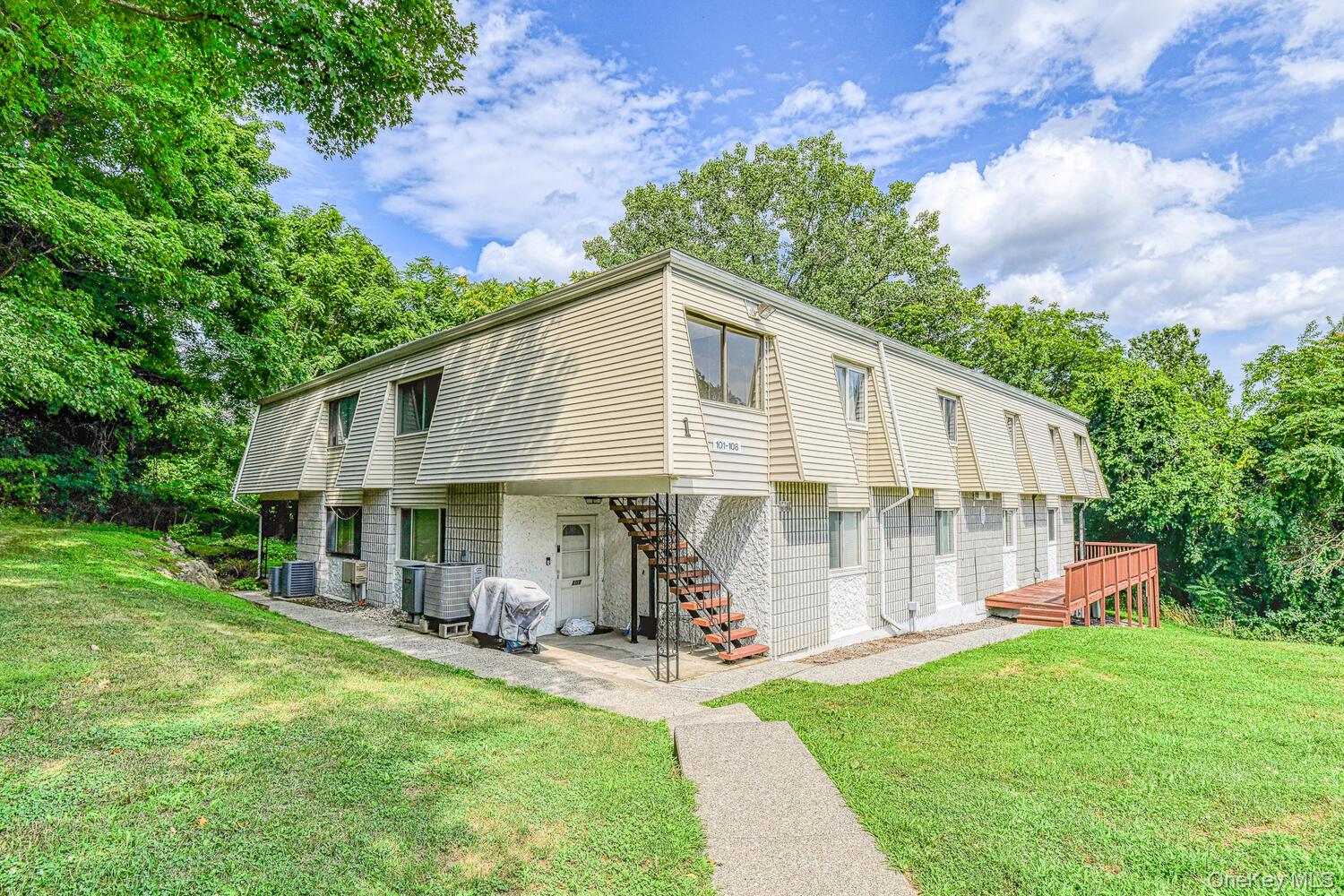 #1 photo, 104 Baldwin Lane, Newburgh , NY 12550