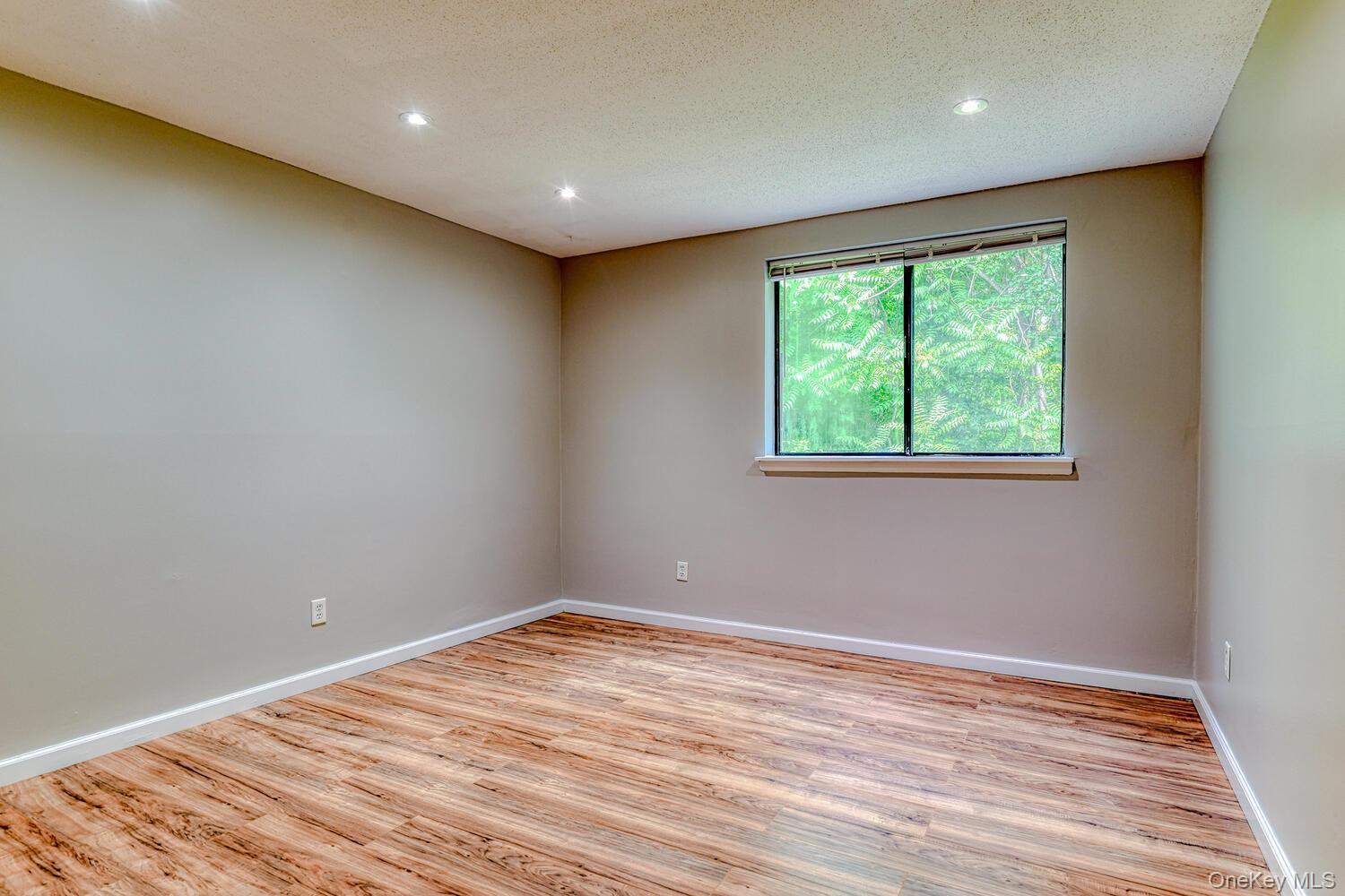 #12 photo, 104 Baldwin Lane, Newburgh , NY 12550