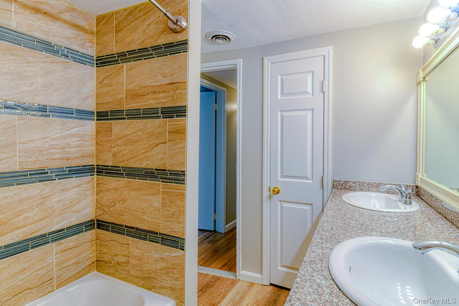 #15 photo, 104 Baldwin Lane, Newburgh , NY 12550