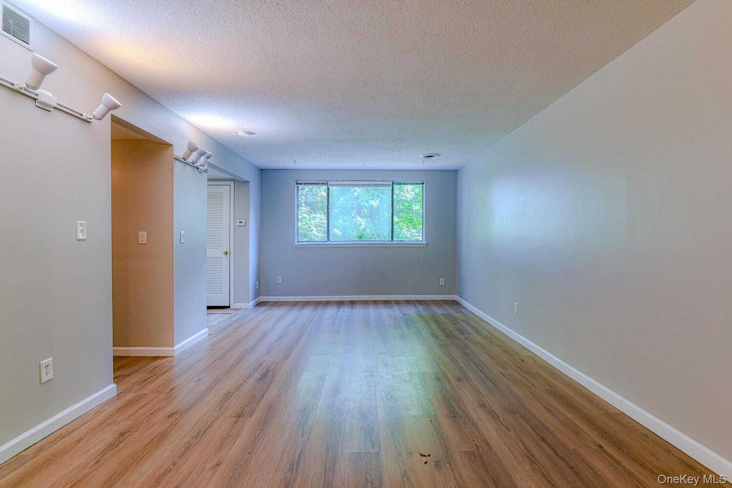 #5 photo, 104 Baldwin Lane, Newburgh , NY 12550