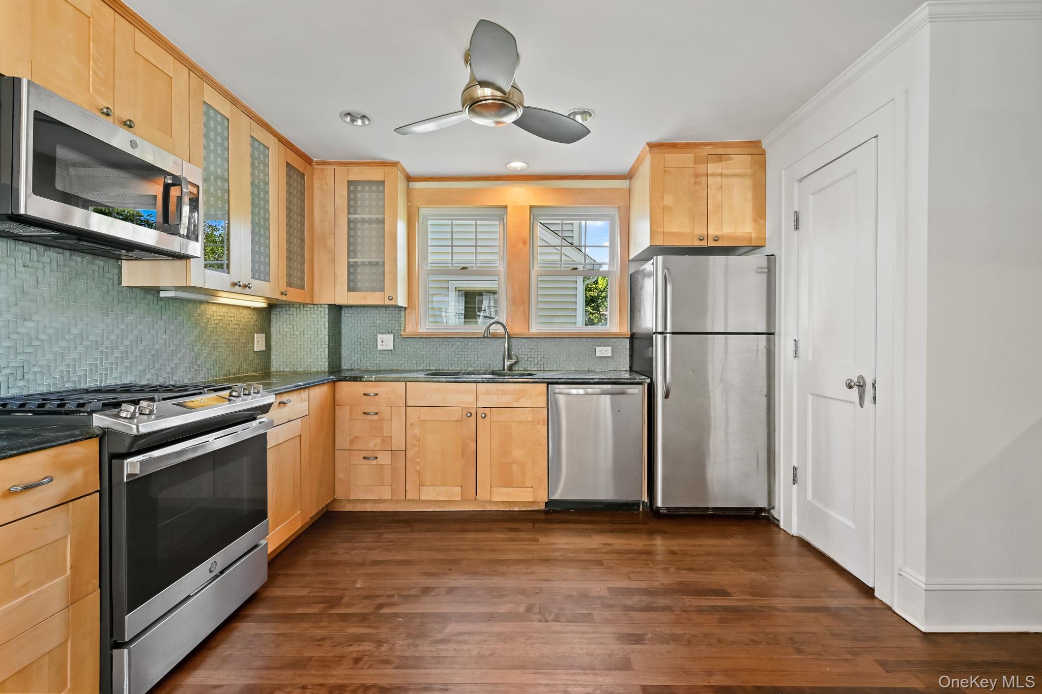 #14 photo, 30 High Street, Call Listing Agent , CT 06830