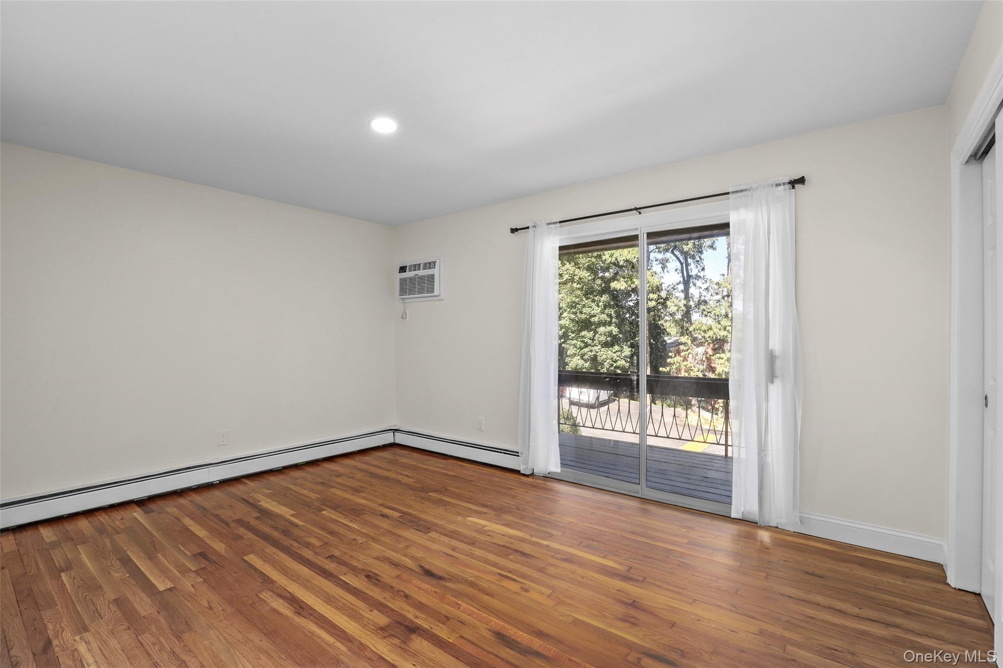 #13 photo, 4 Rolling Way, Peekskill , NY 10566