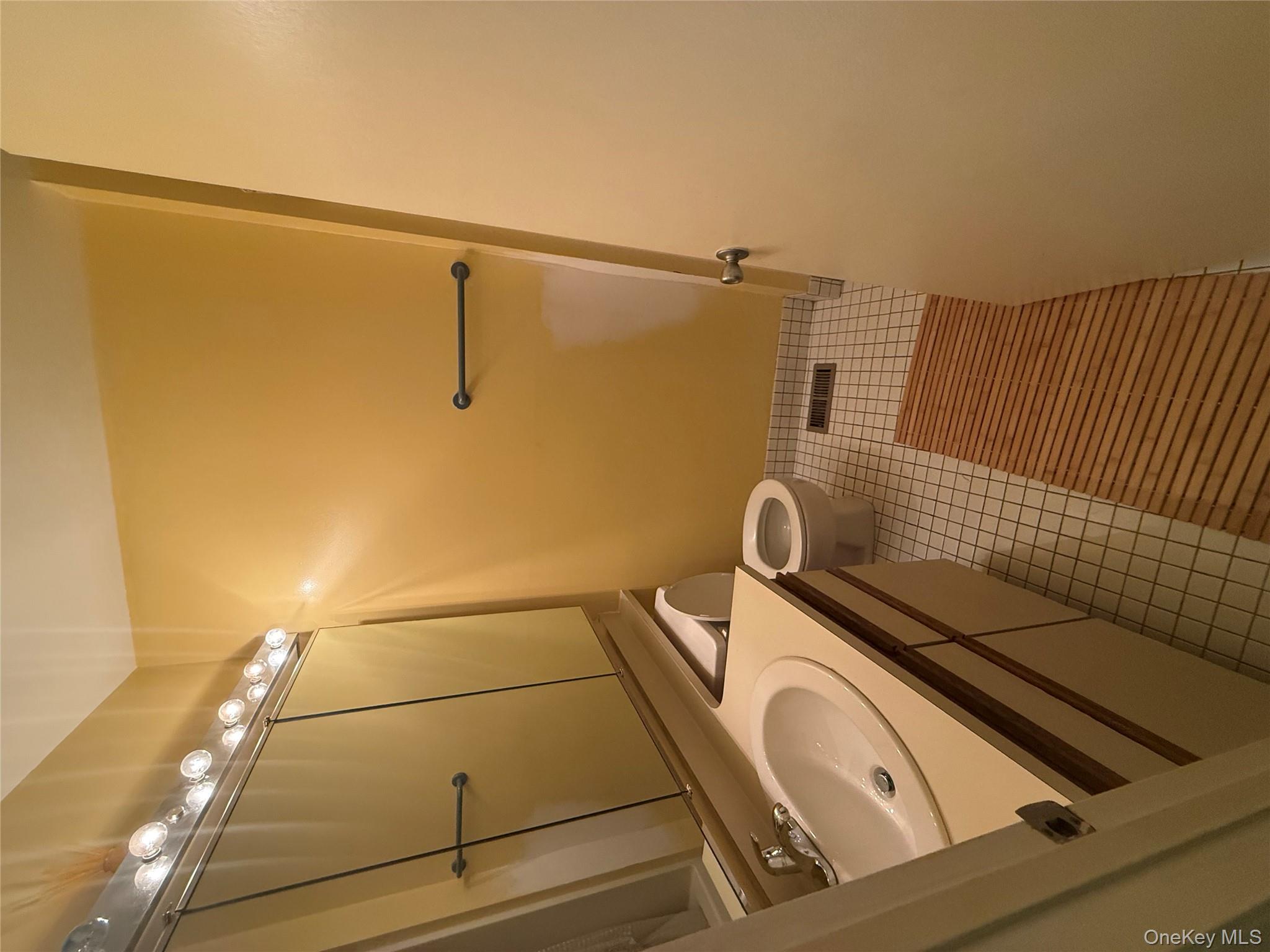 #18 photo, 230 Fleet Court, Bronx , NY 10473