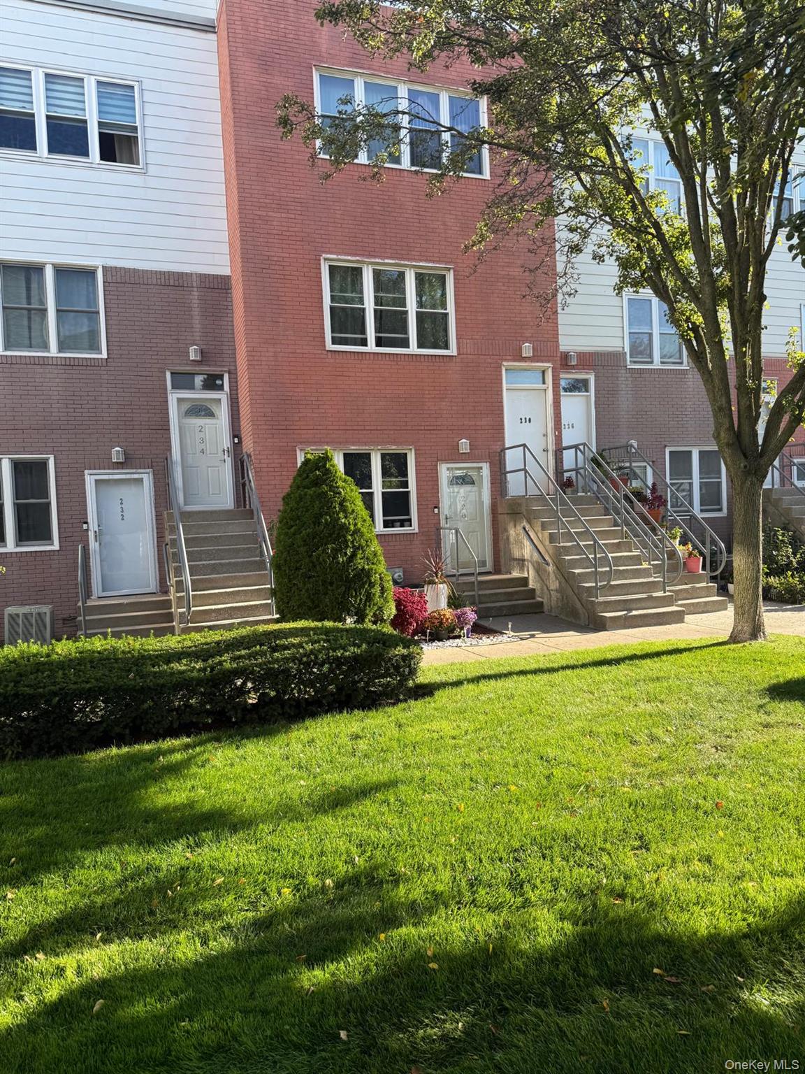 #4 photo, 230 Fleet Court, Bronx , NY 10473