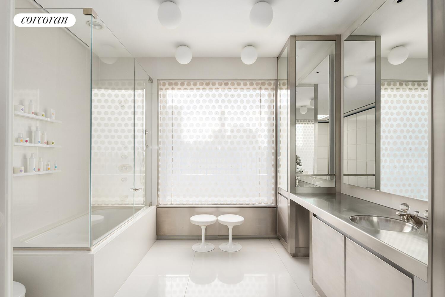 #14 photo, 1 SUTTON Place S, Sutton Place , NY 10022