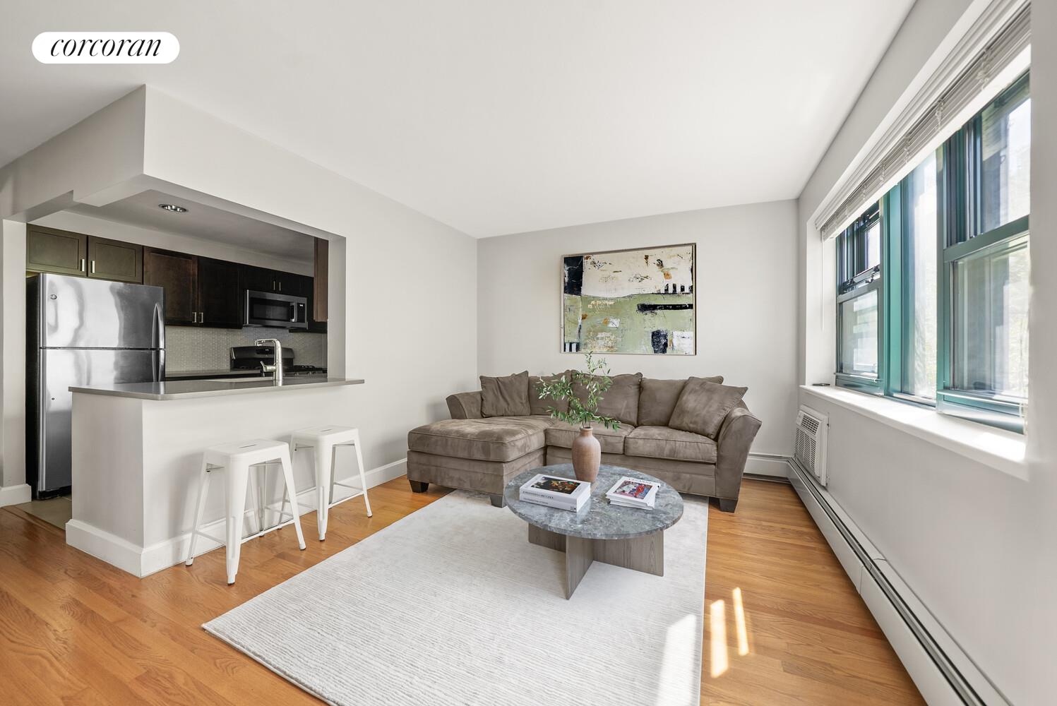 #3 photo, 1885 LEXINGTON Avenue, マンハッタン East Harlem , NY 10035