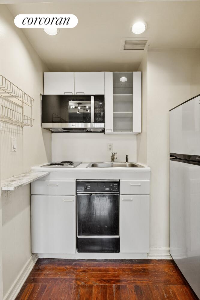 #4 photo, 320 E 42ND Street, マンハッタン Murray Hill , NY 10017