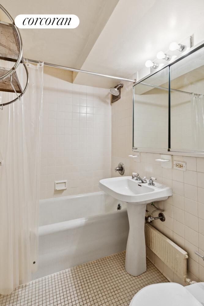 #5 photo, 320 E 42ND Street, マンハッタン Murray Hill , NY 10017