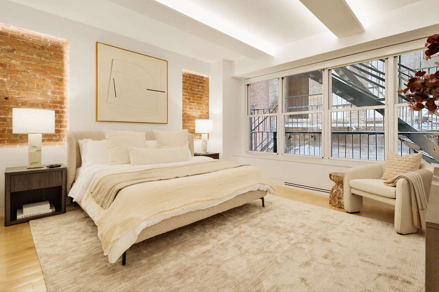 #10 photo, 15 W 17th Street, Flatiron , NY 10011