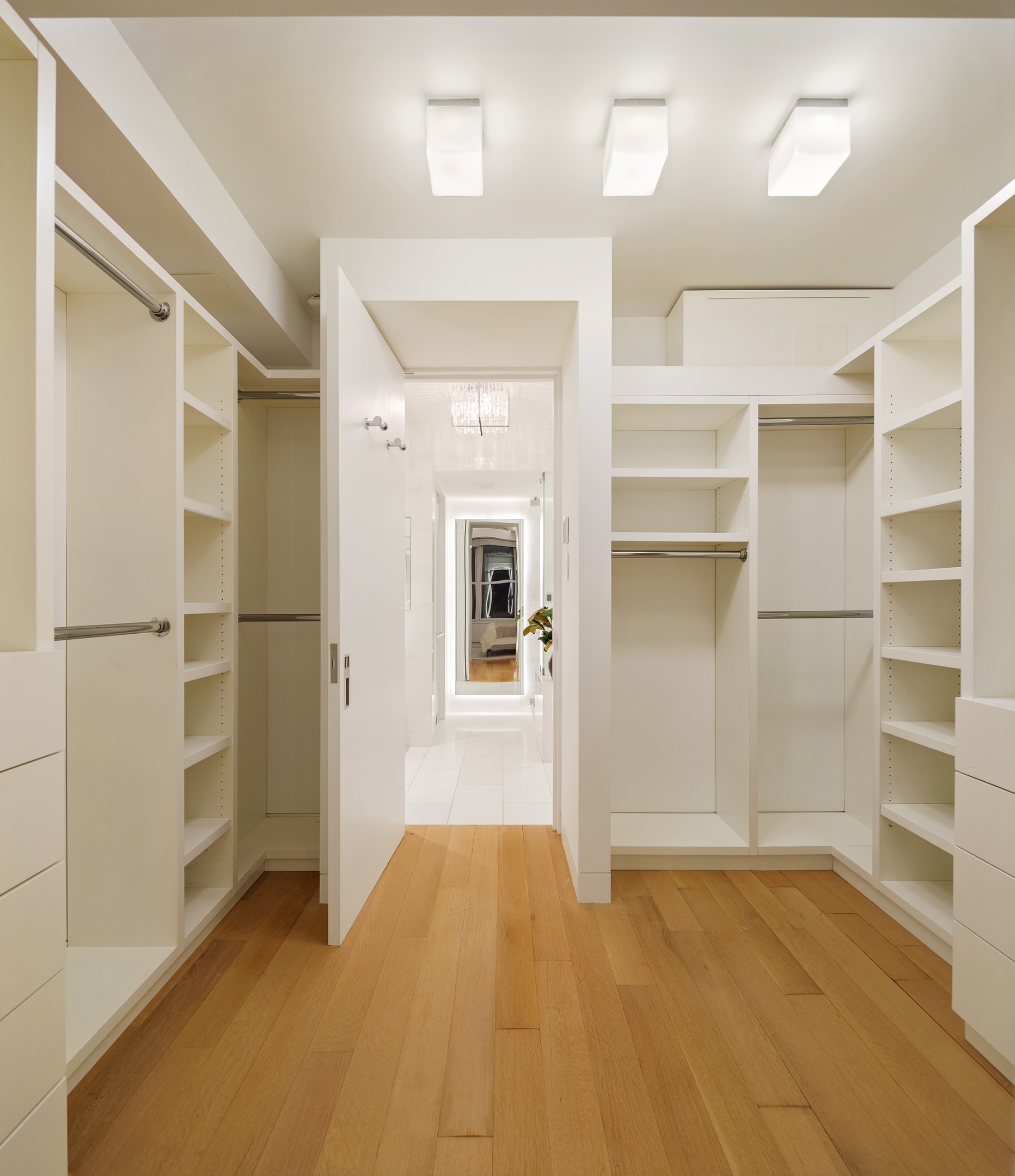 #11 photo, 15 W 17th Street, Flatiron , NY 10011