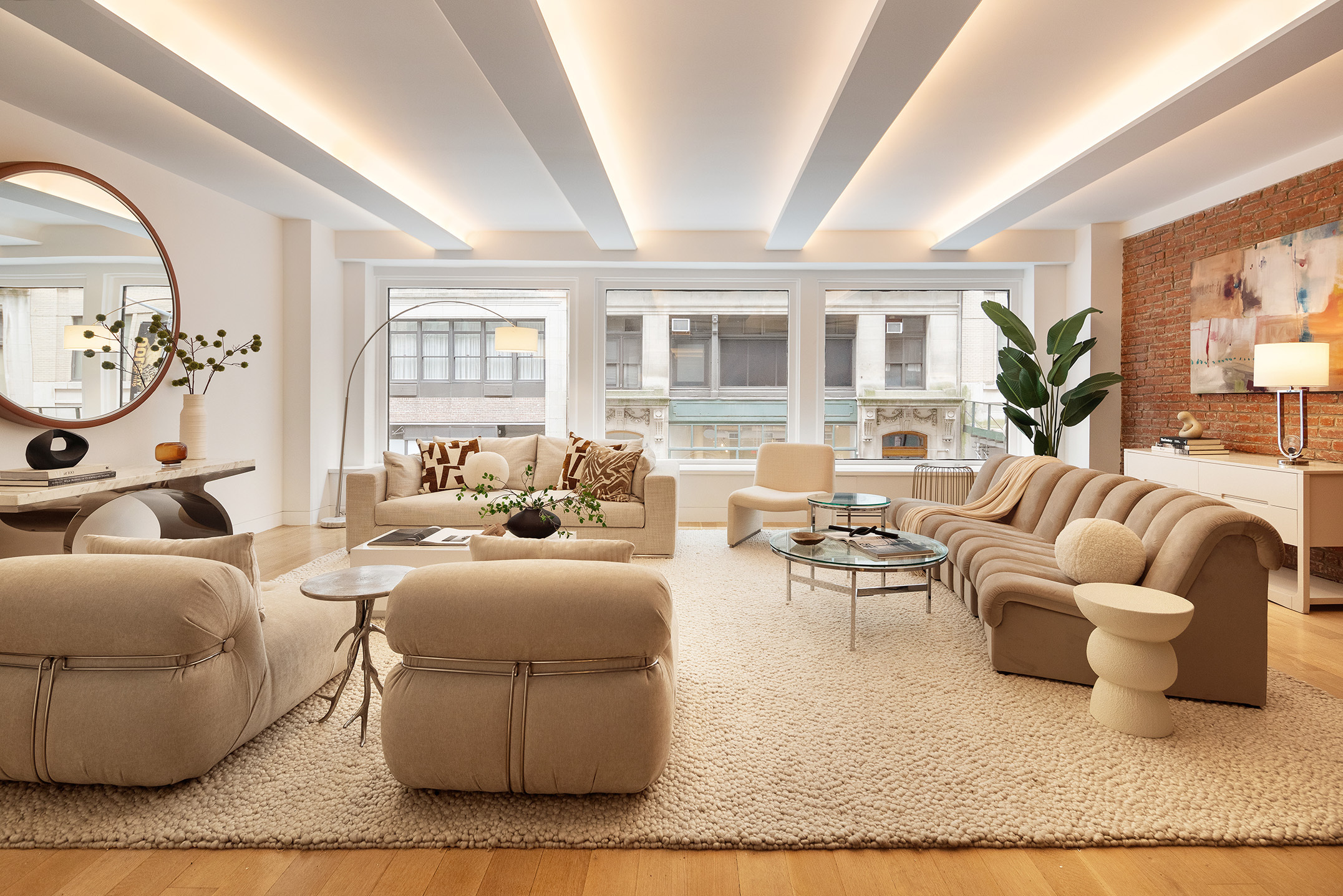 #13 photo, 15 W 17th Street, Flatiron , NY 10011