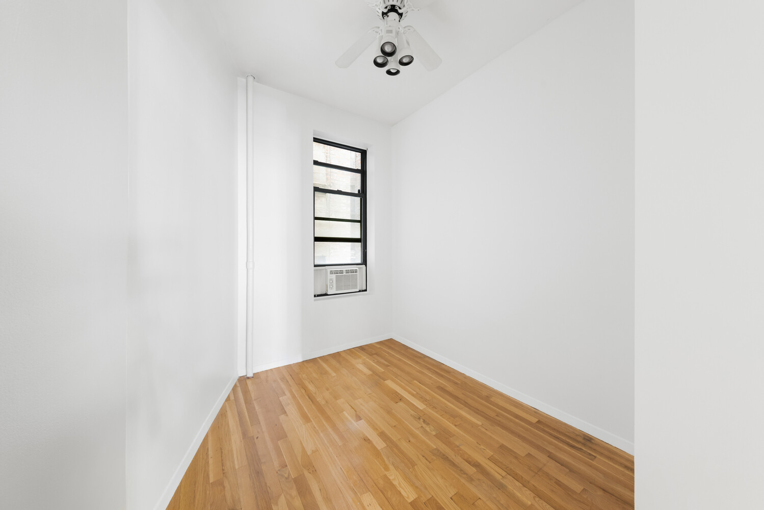 #6 photo, 332 E 77TH Street, Lenox Hill , NY 10075