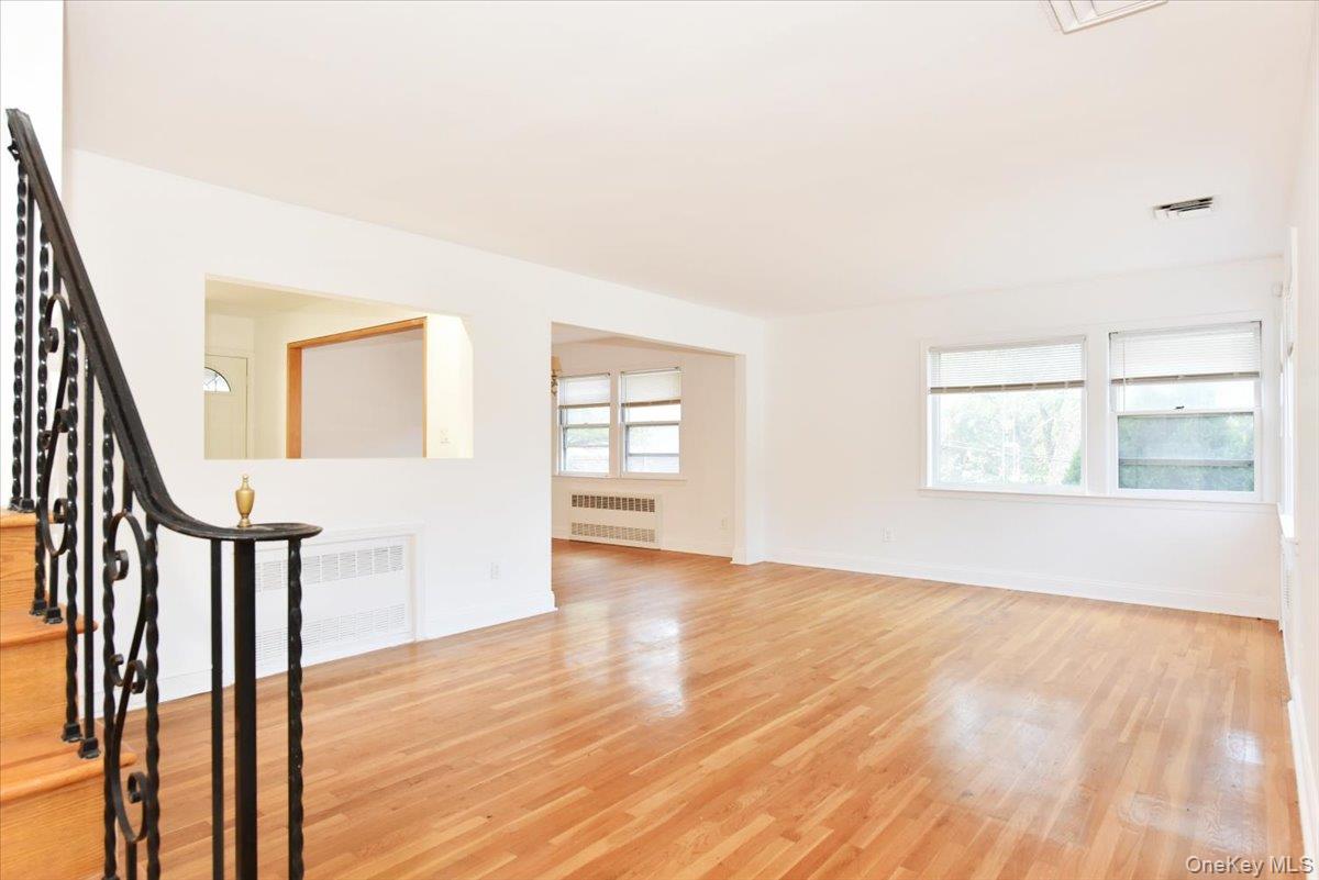 #12 photo, 8601 Marengo Street, クイーンズ区 Holliswood , NY 11423