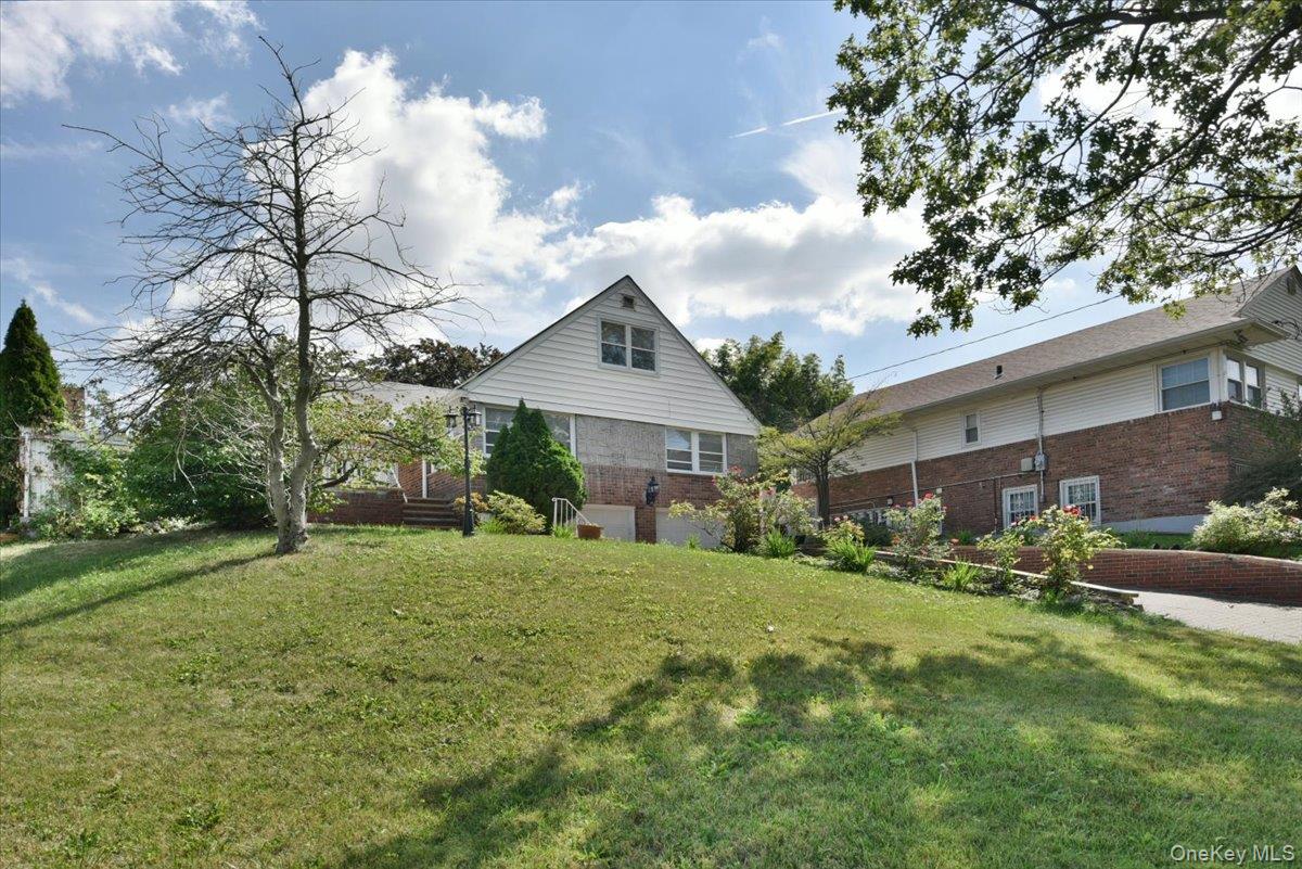 #4 photo, 8601 Marengo Street, クイーンズ区 Holliswood , NY 11423