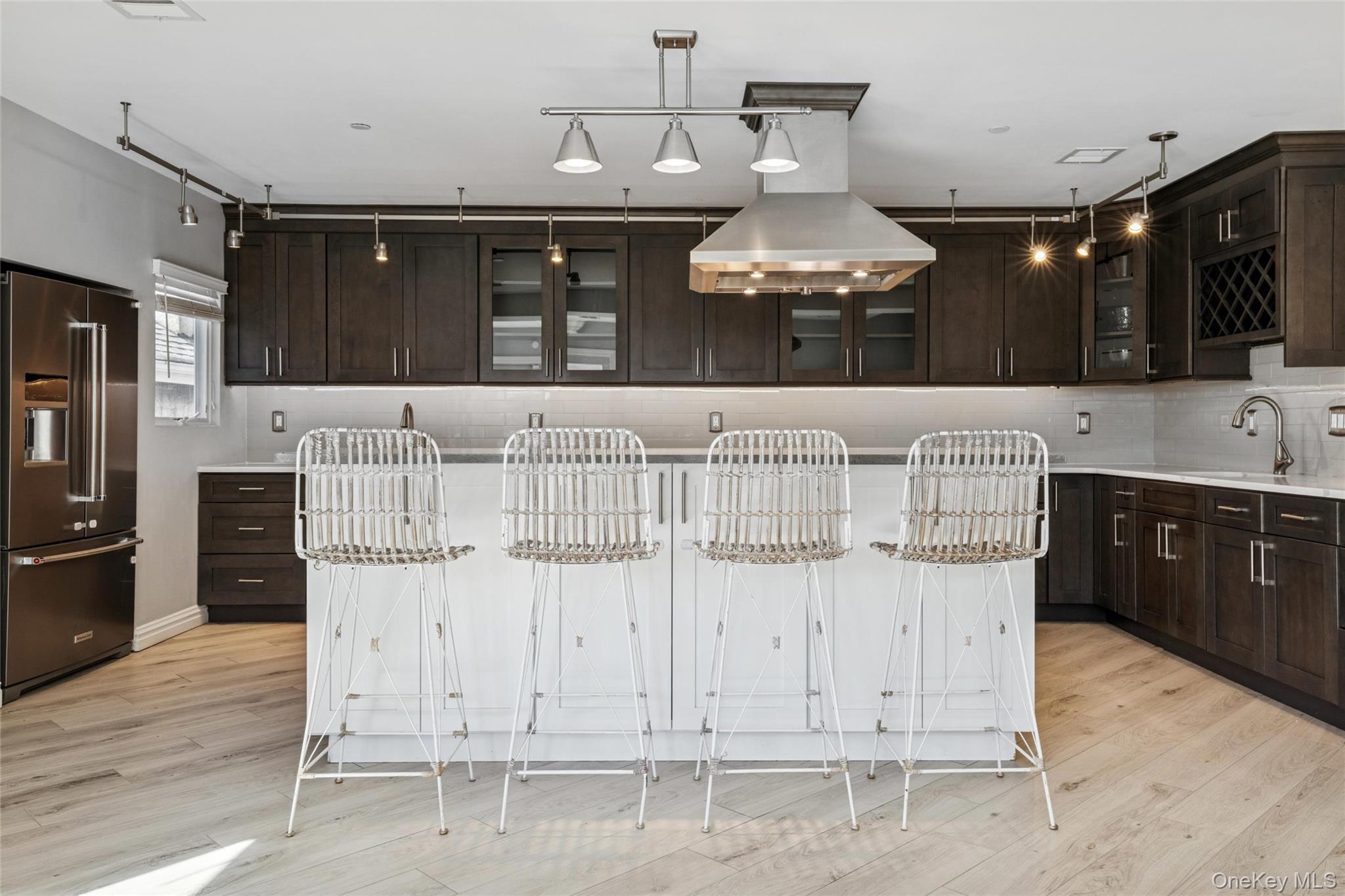 #3 photo, 71 Michigan Street, ナッソー郡 Long Beach , NY 11561