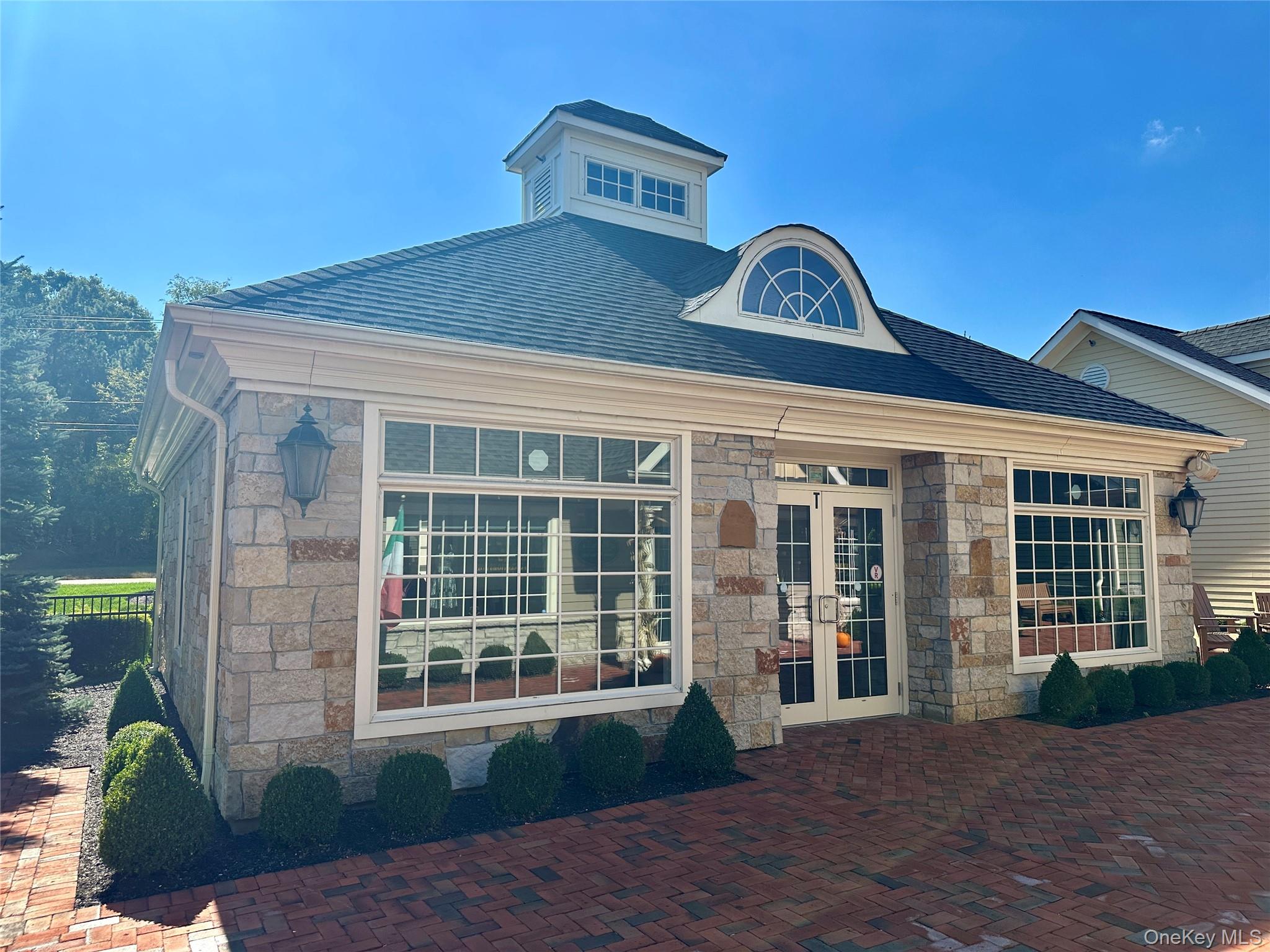 #1 photo, 5768 Route 25A, サフォーク郡 Wading River , NY 11792