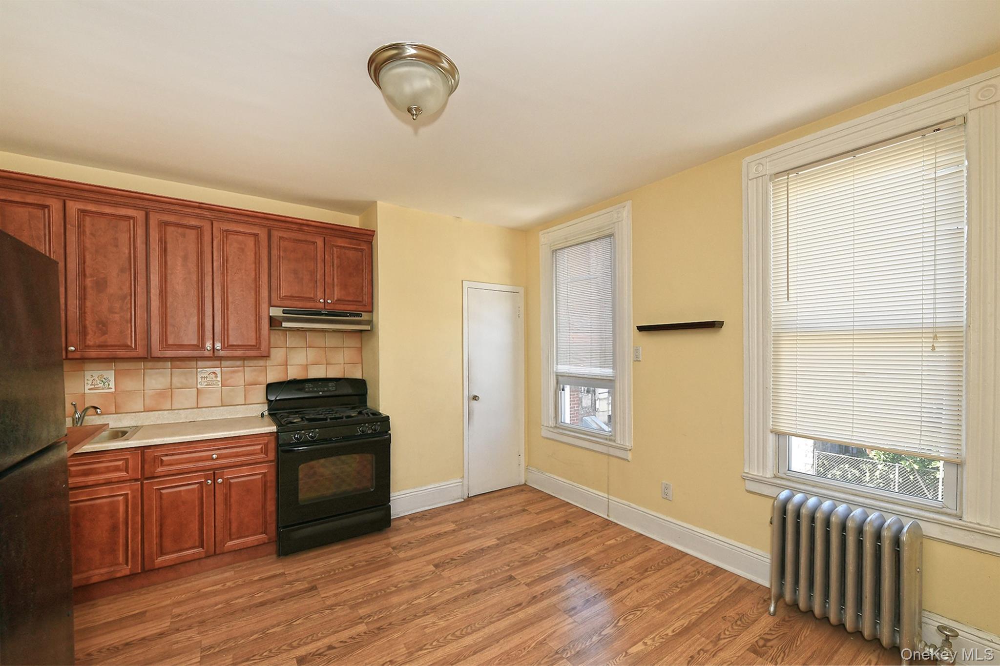 #5 photo, 3094 47th Street, Astoria , NY 11103