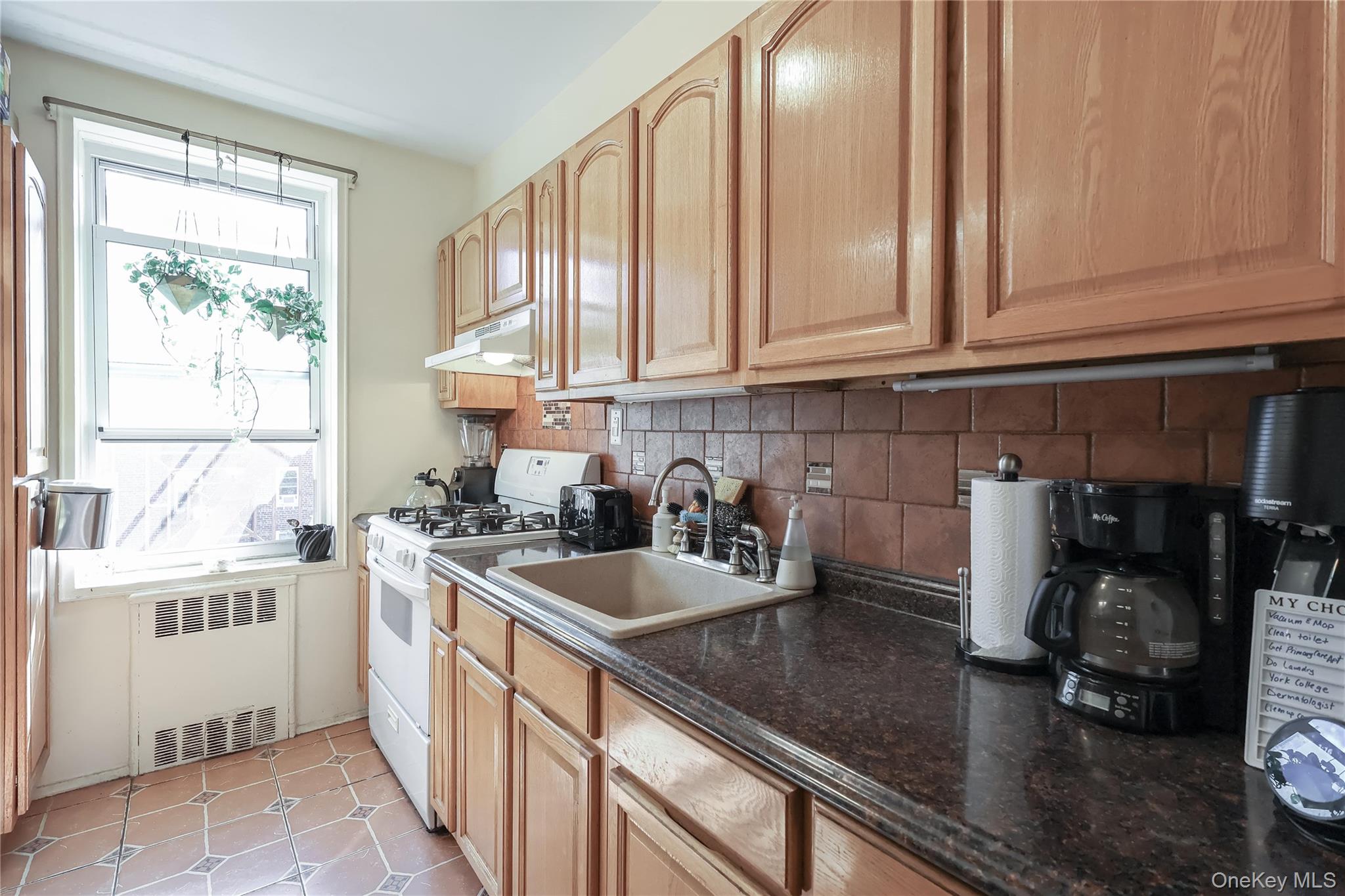 #8 photo, 88-01 35th Avenue, クイーンズ区 Jackson Heights , NY 11372