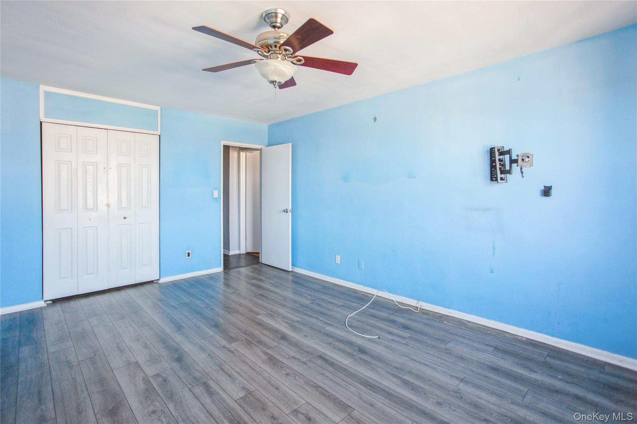 #14 photo, 333 E Broadway, Long Beach , NY 11561