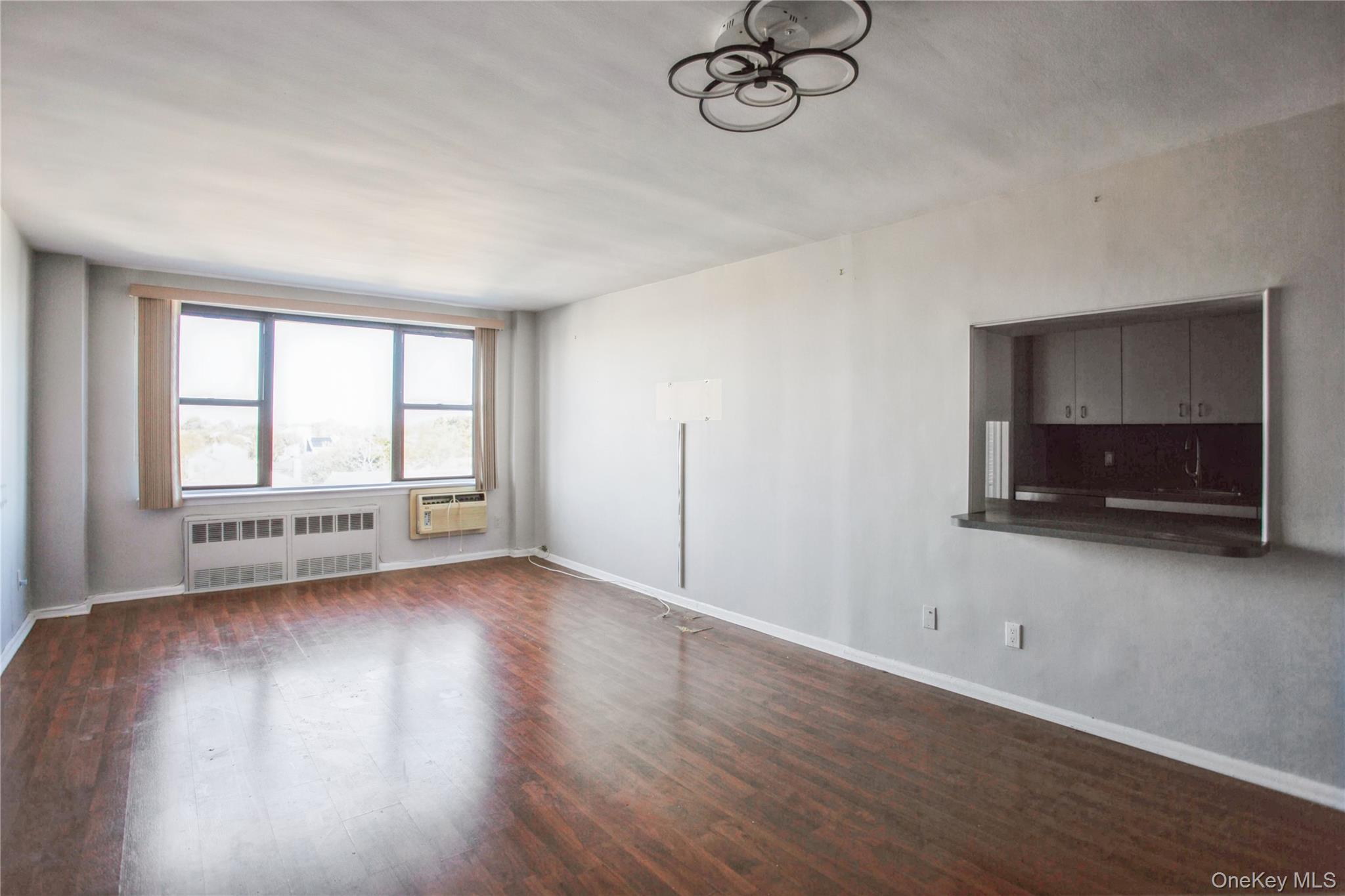 #8 photo, 333 E Broadway, Long Beach , NY 11561