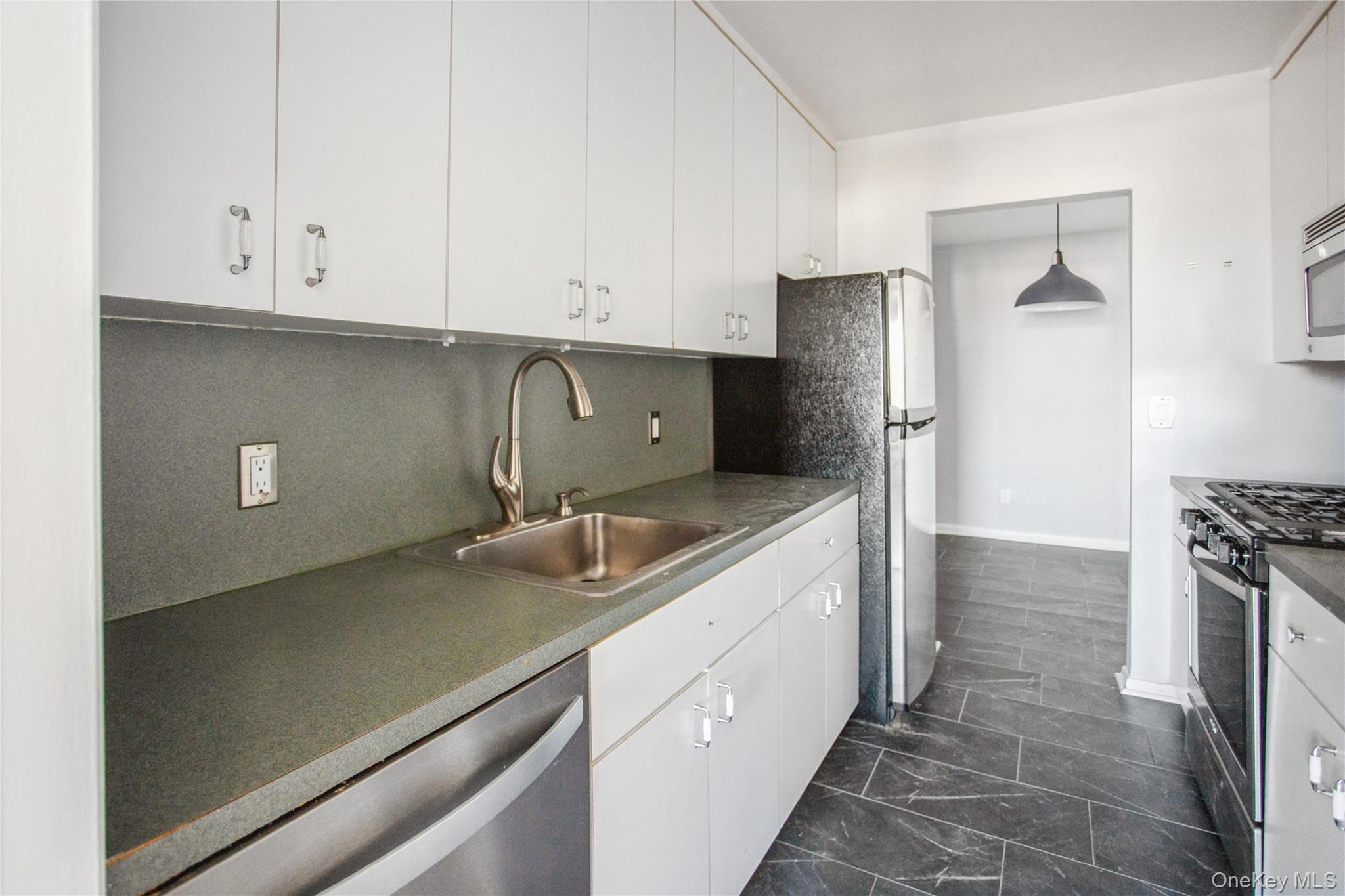 #9 photo, 333 E Broadway, Long Beach , NY 11561