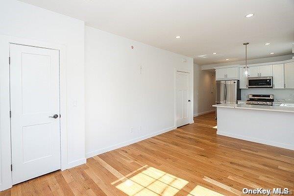 #7 photo, 156 Jefferson Avenue, Roslyn Heights , NY 11577