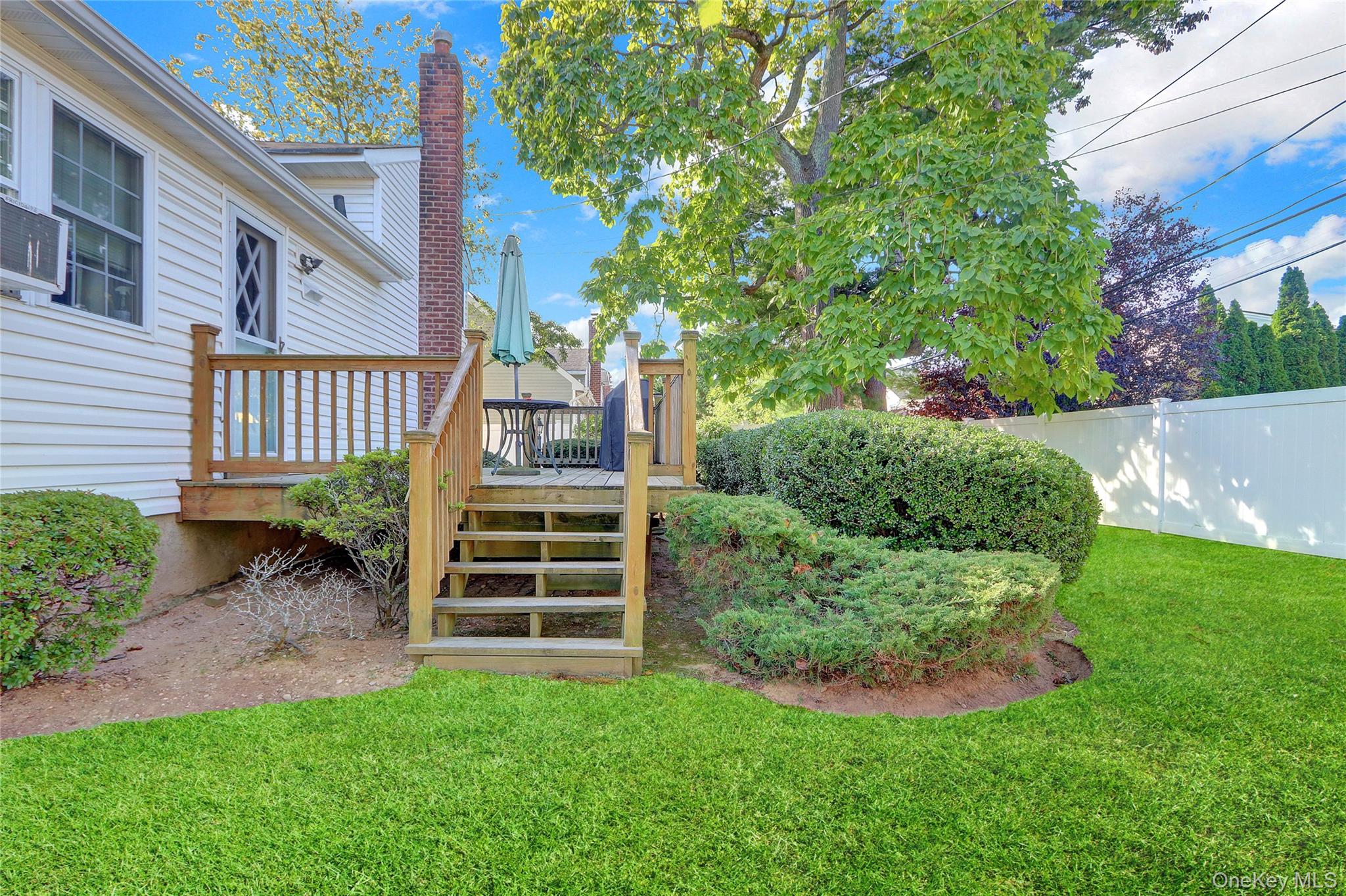 #17 photo, 60 Elizabeth Drive, Bethpage , NY 11714