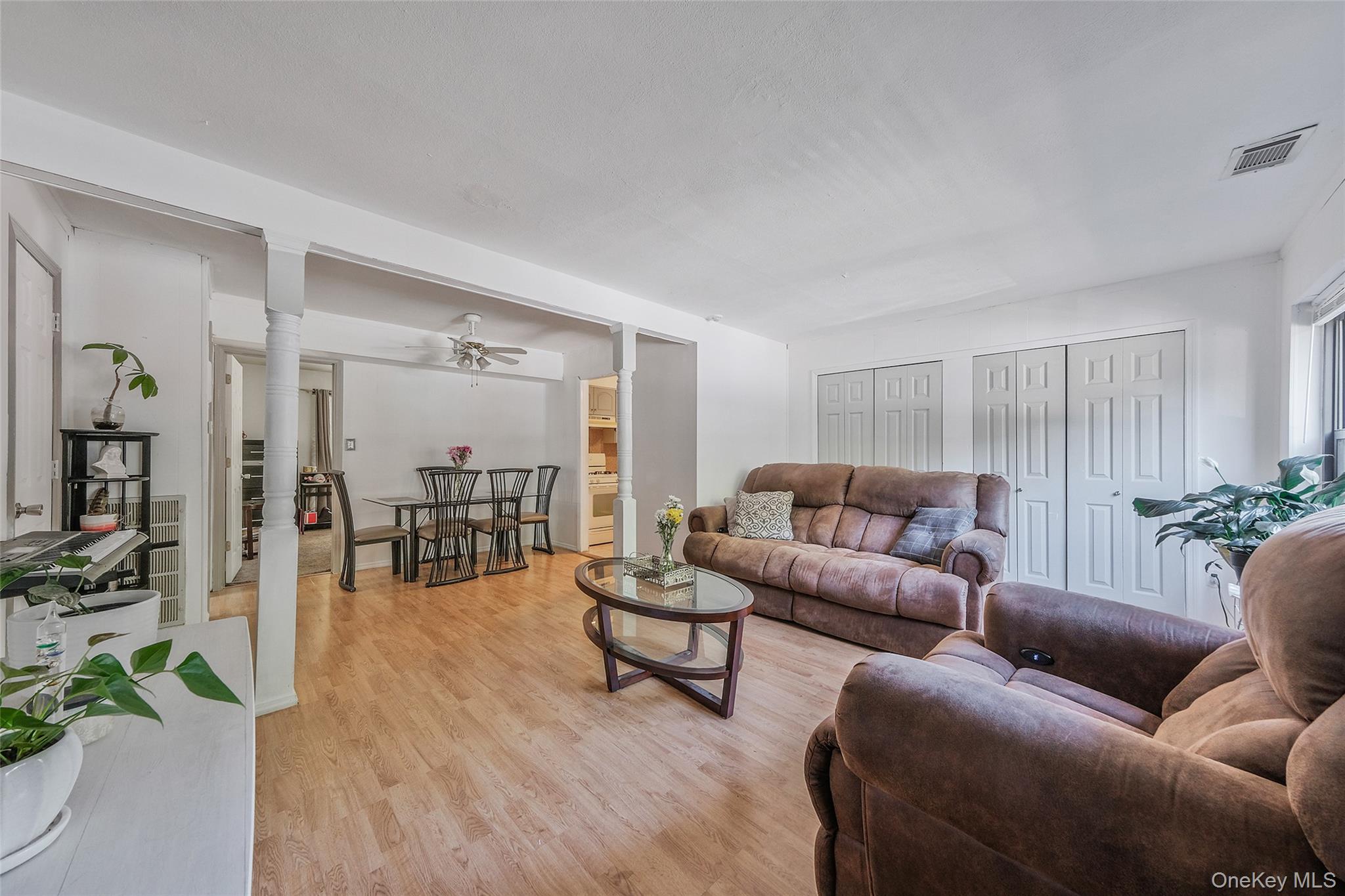 #2 photo, 136 Bailey Court, サフォーク郡 Middle Island , NY 11953