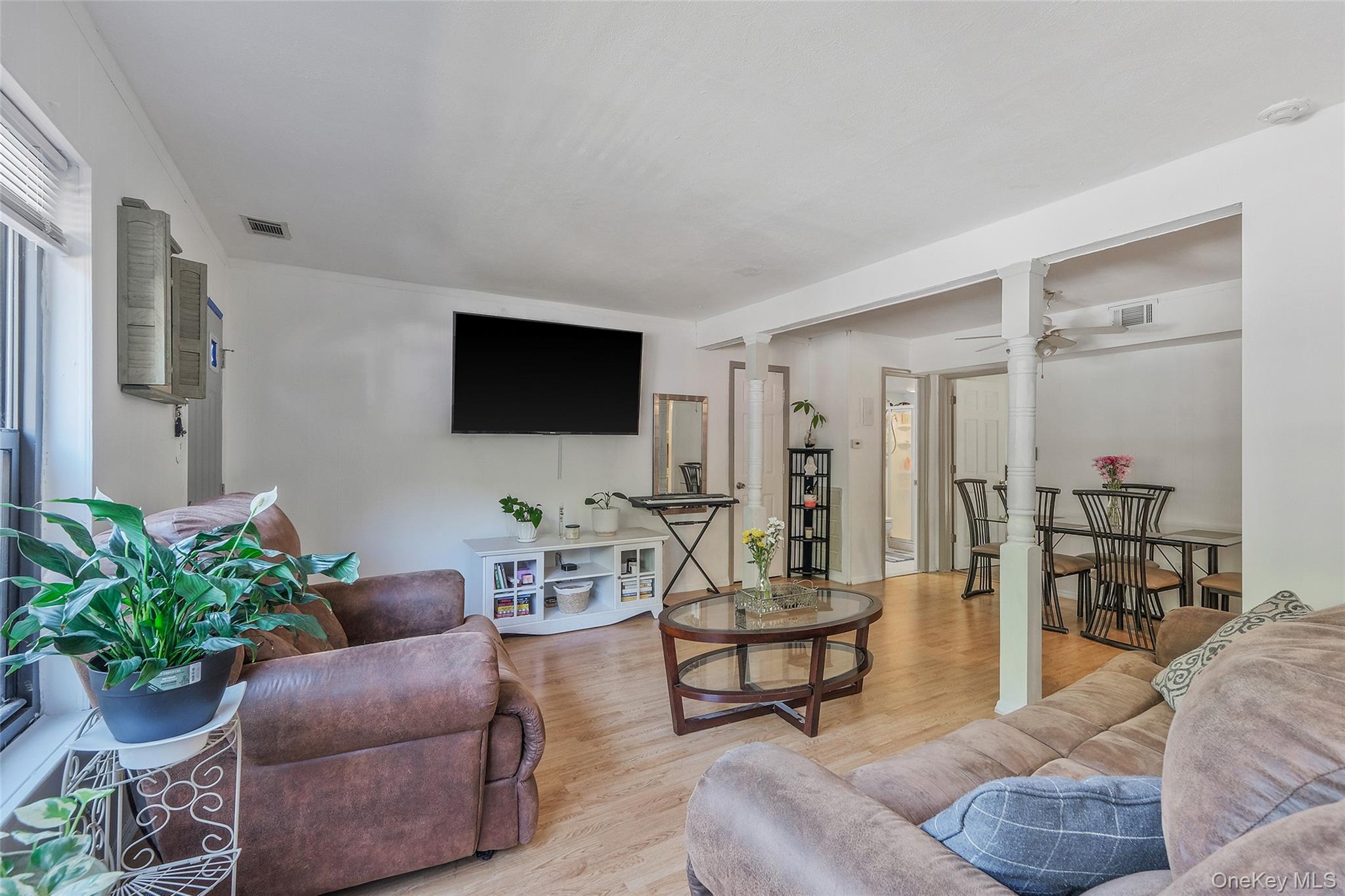 #3 photo, 136 Bailey Court, サフォーク郡 Middle Island , NY 11953