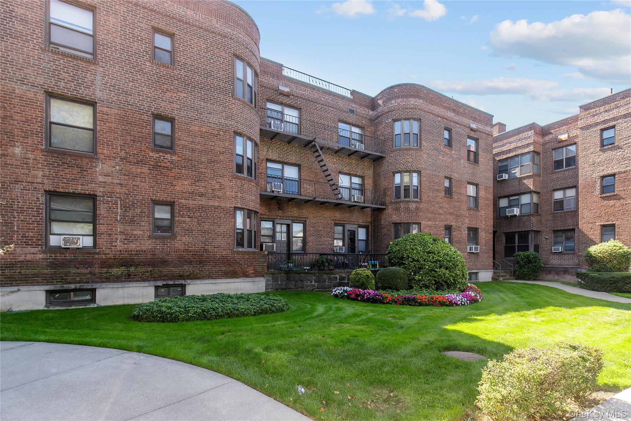 #1 photo, 150 S Middle Neck Road, ناسو Great Neck , NY 11021