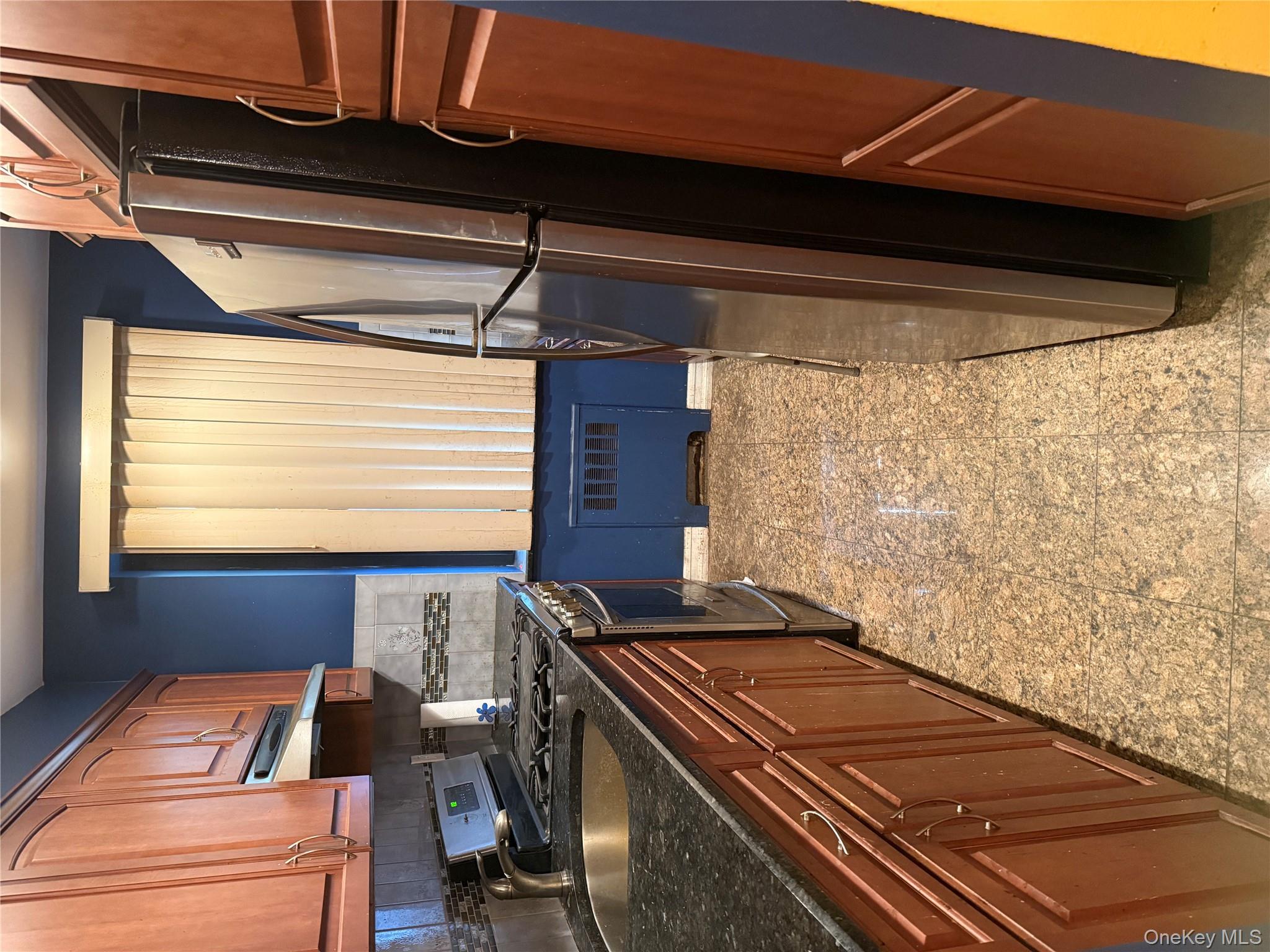 #4 photo, 32-43 90th Street, Jackson Heights , NY 11369