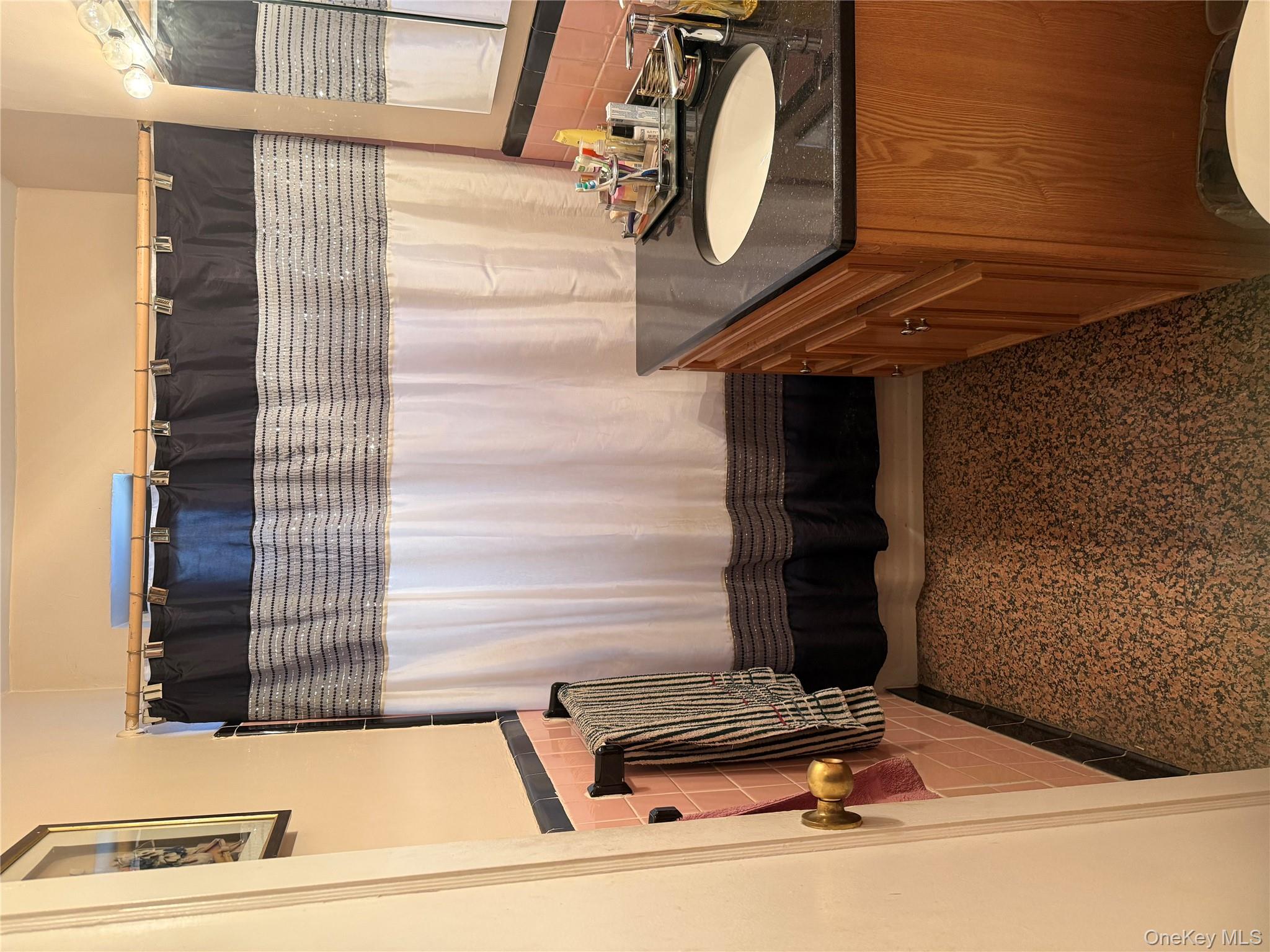 #5 photo, 32-43 90th Street, Jackson Heights , NY 11369