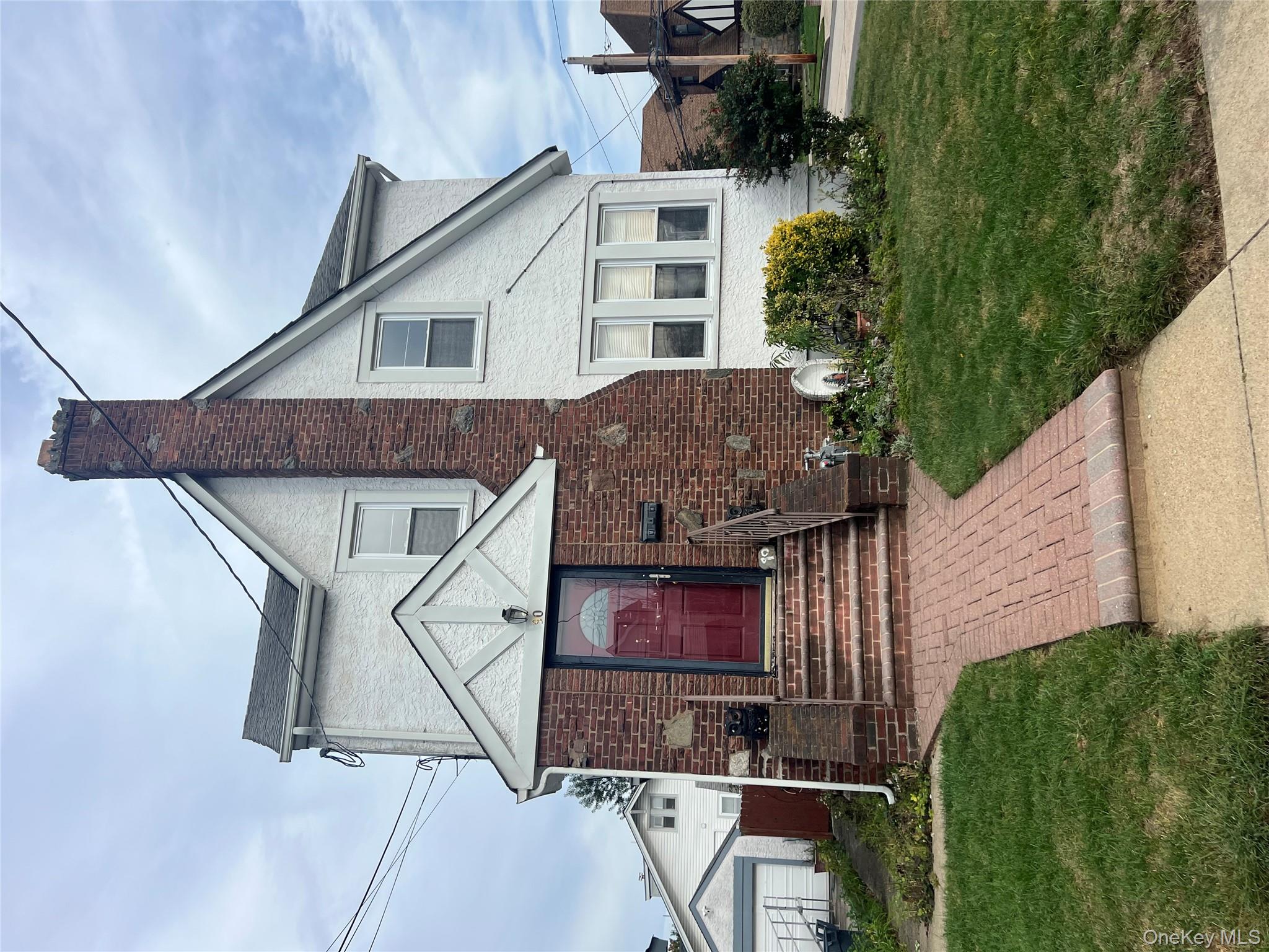 #1 photo, 90 Pearsall Avenue, Lynbrook , NY 11563