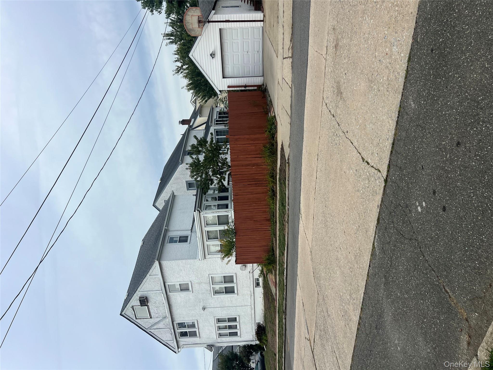 #2 photo, 90 Pearsall Avenue, Lynbrook , NY 11563