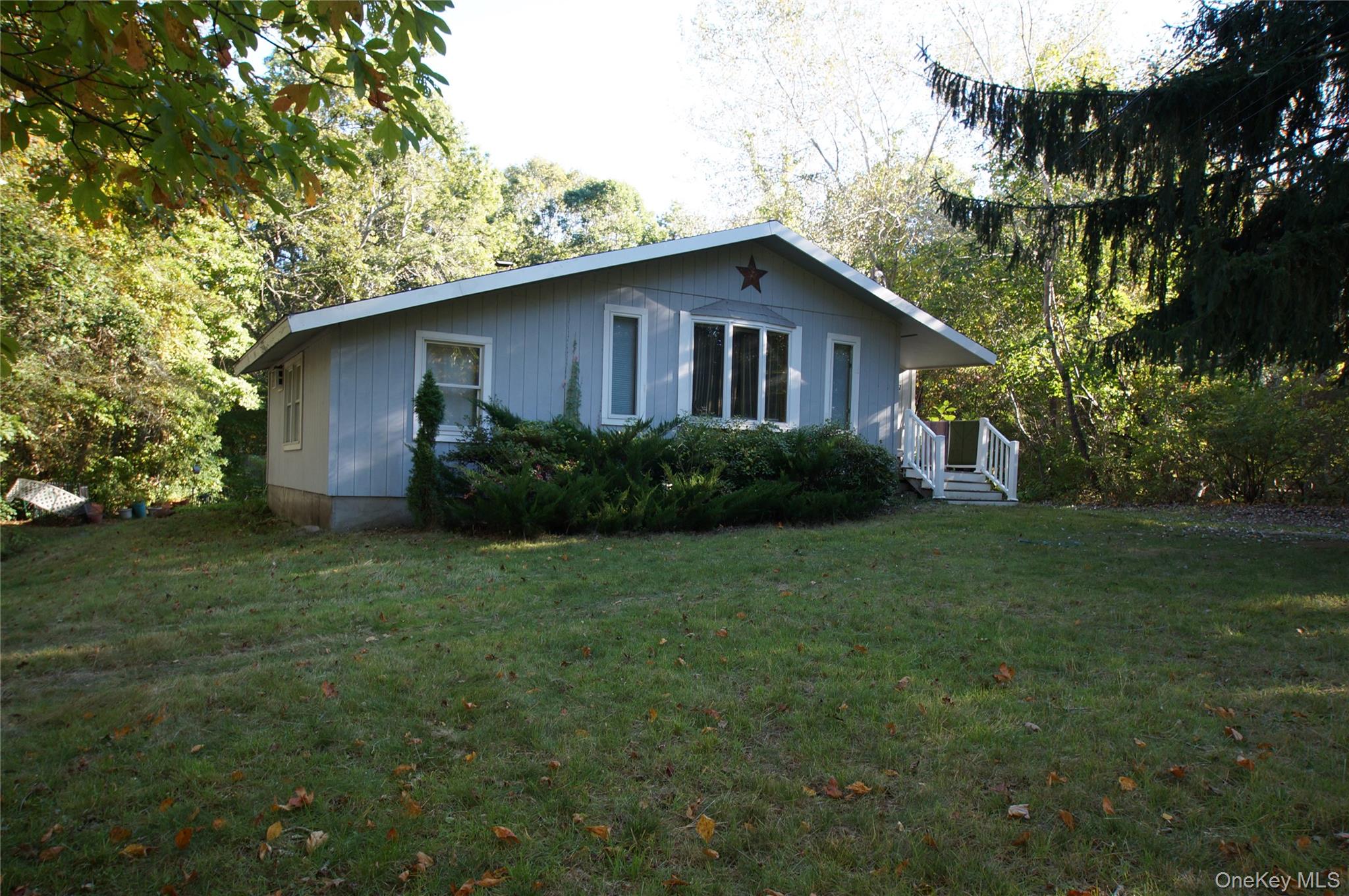 #2 photo, 67 Old Country Road, サフォーク郡 East Quogue , NY 11942