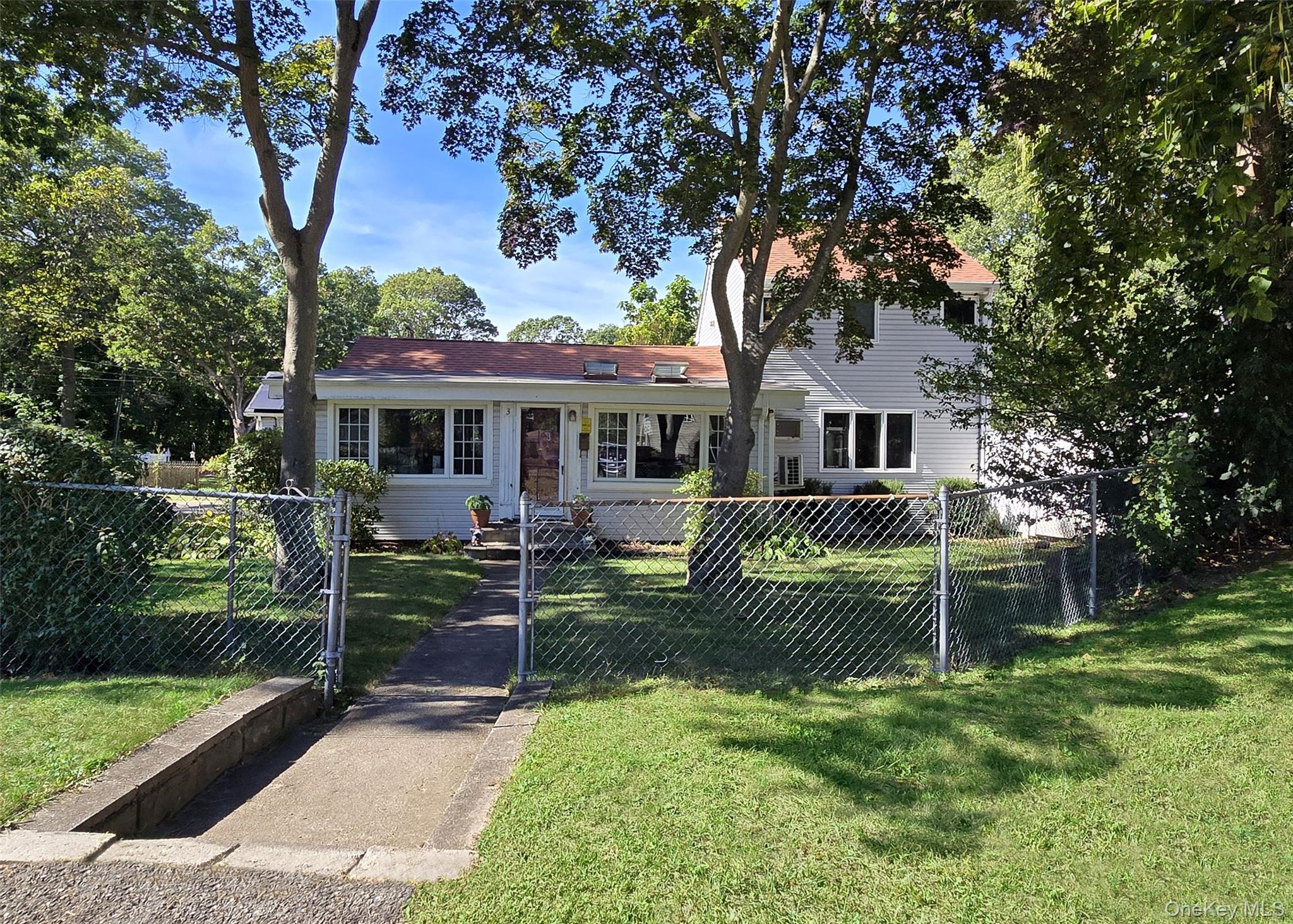 #2 photo, 3 Broadway, Ronkonkoma , NY 11779