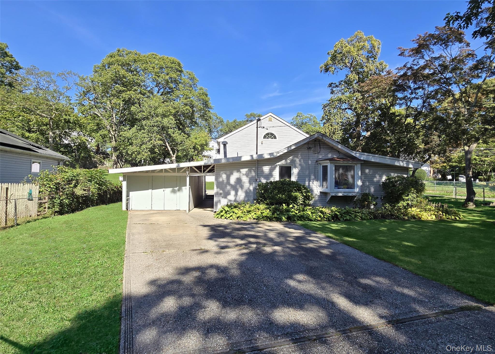 #3 photo, 3 Broadway, Ronkonkoma , NY 11779