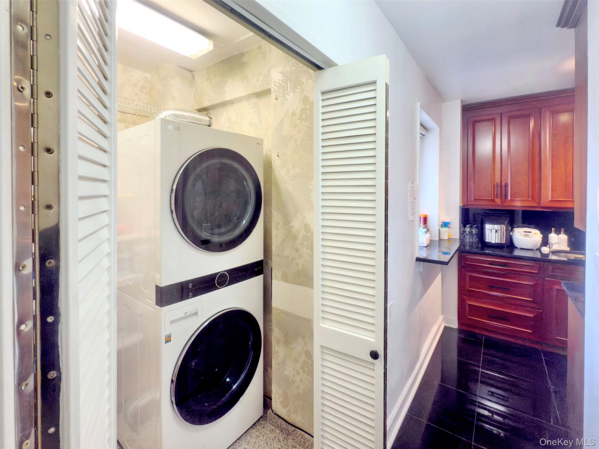 #11 photo, 166 E 63 Street, New York (Manhattan) , NY 10065