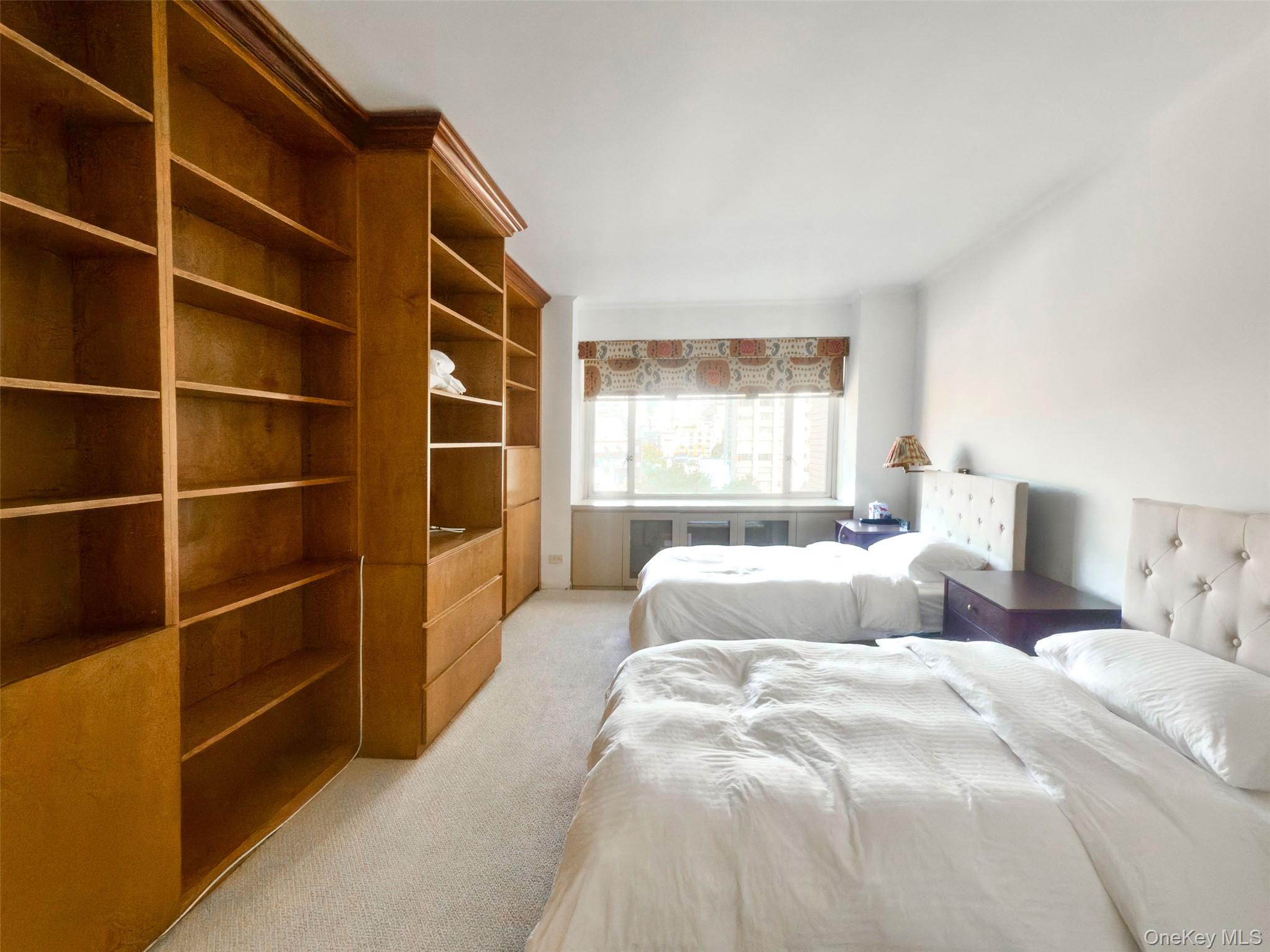 #17 photo, 166 E 63 Street, New York (Manhattan) , NY 10065