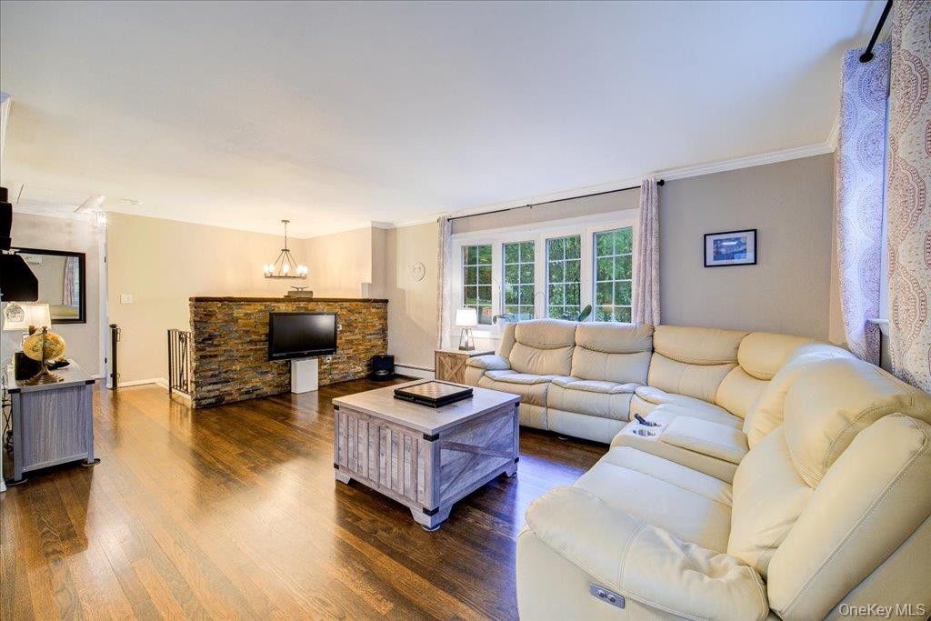 #11 photo, 20 Jeffrey Court, Carmel , NY 10512