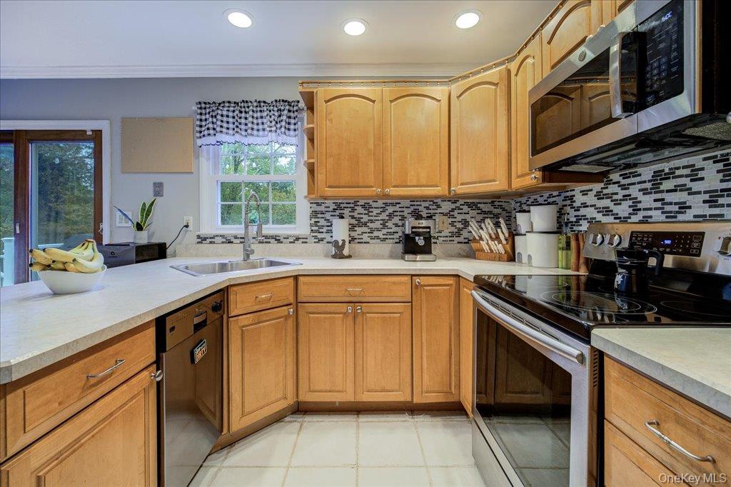 #15 photo, 20 Jeffrey Court, Carmel , NY 10512