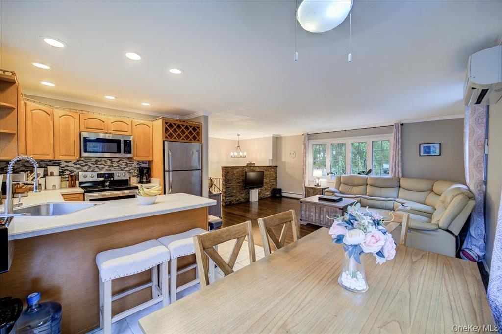 #17 photo, 20 Jeffrey Court, Carmel , NY 10512