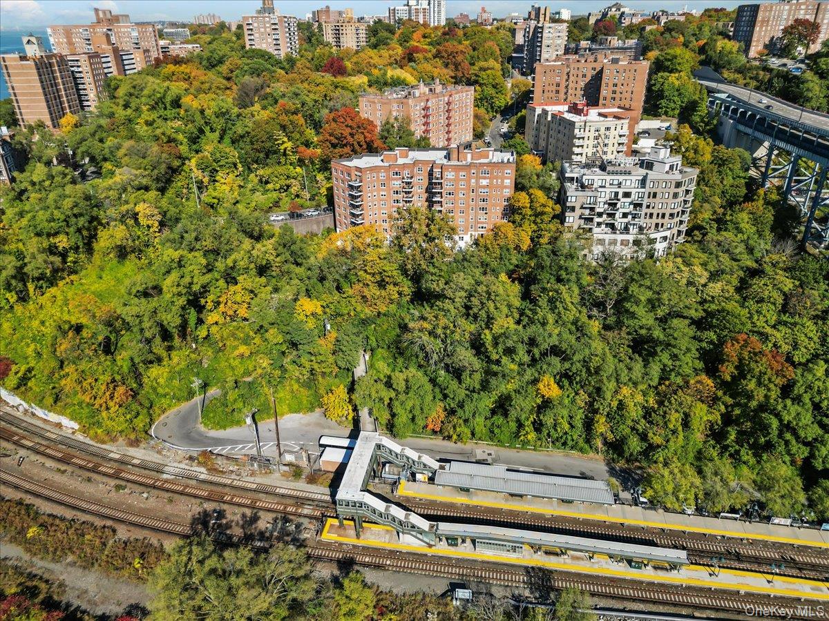 #19 photo, 2465 Palisade Avenue, Bronx , NY 10463